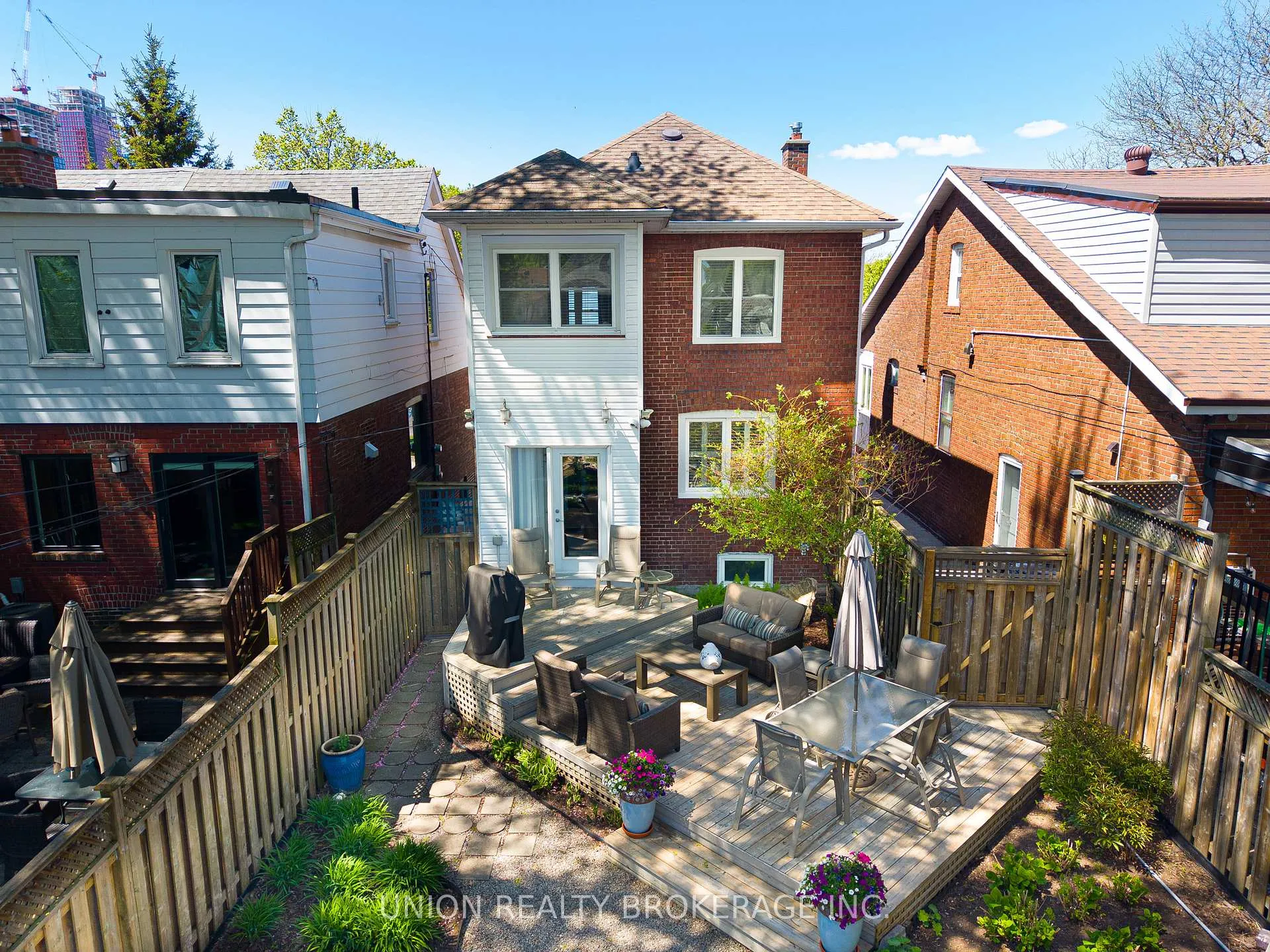 Photo 35 of 11 Avonlea Boulevard, Toronto, East End-Danforth — HOMEH