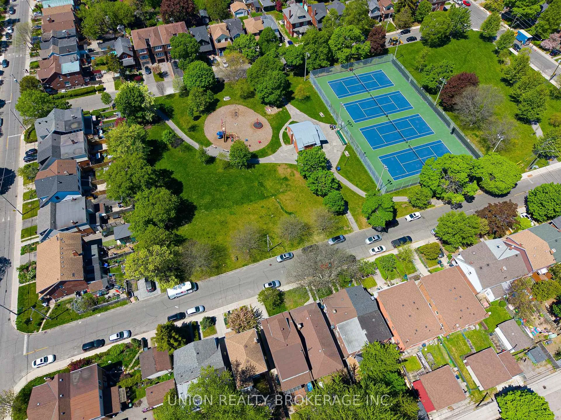 Photo 40 of 11 Avonlea Boulevard, Toronto, East End-Danforth — HOMEH
