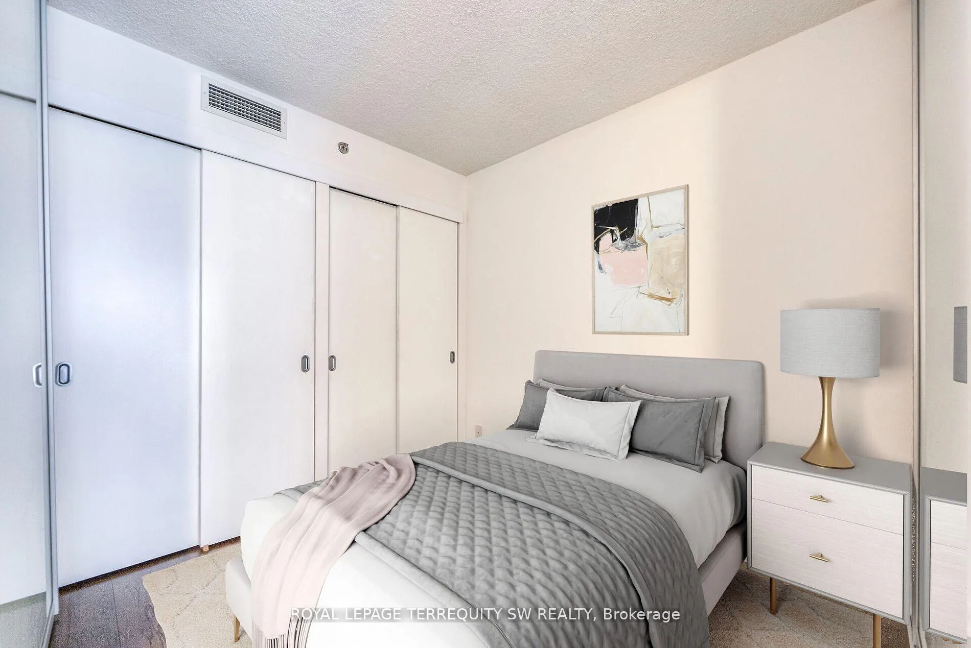Photo 5 of Unit 302, 21 Nelson Street, Toronto, Waterfront Communities — HOMEH
