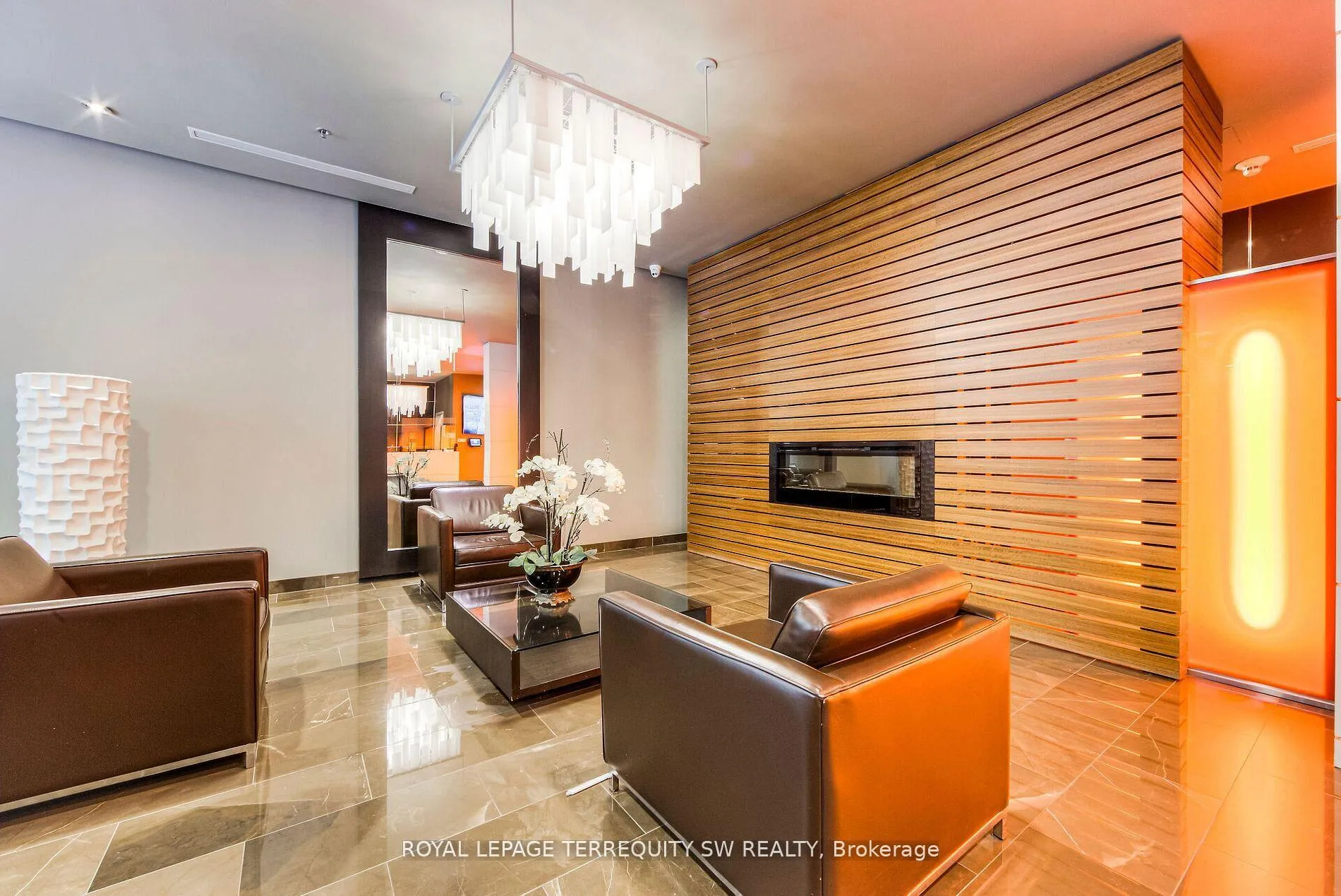 Photo 18 of Unit 302, 21 Nelson Street, Toronto, Waterfront Communities — HOMEH