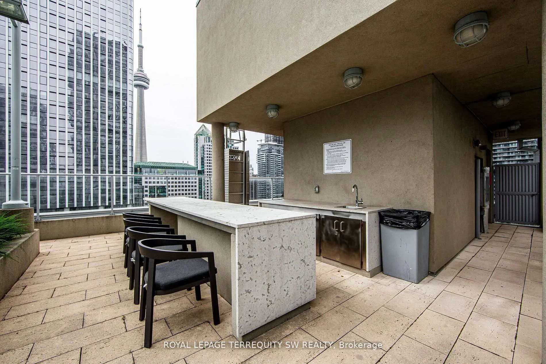 Photo 19 of Unit 302, 21 Nelson Street, Toronto, Waterfront Communities — HOMEH