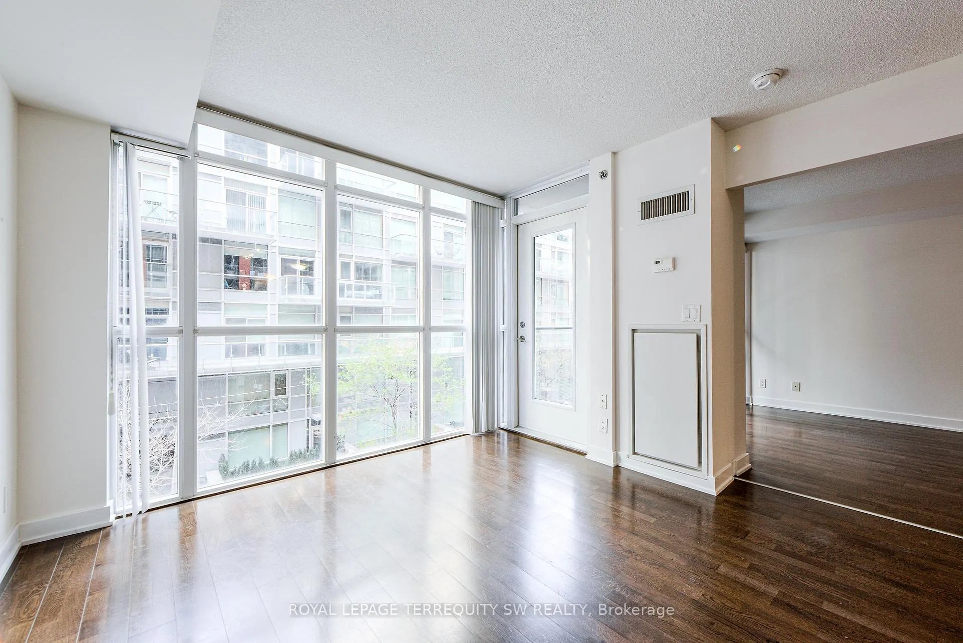 Photo 33 of Unit 302, 21 Nelson Street, Toronto, Waterfront Communities — HOMEH