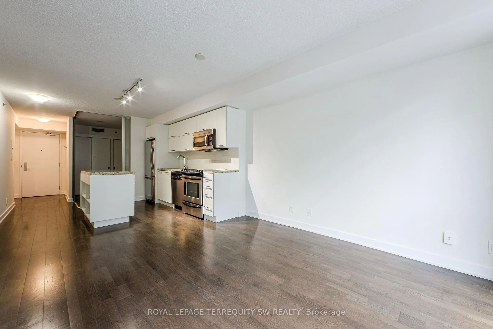Photo 35 of Unit 302, 21 Nelson Street, Toronto, Waterfront Communities — HOMEH