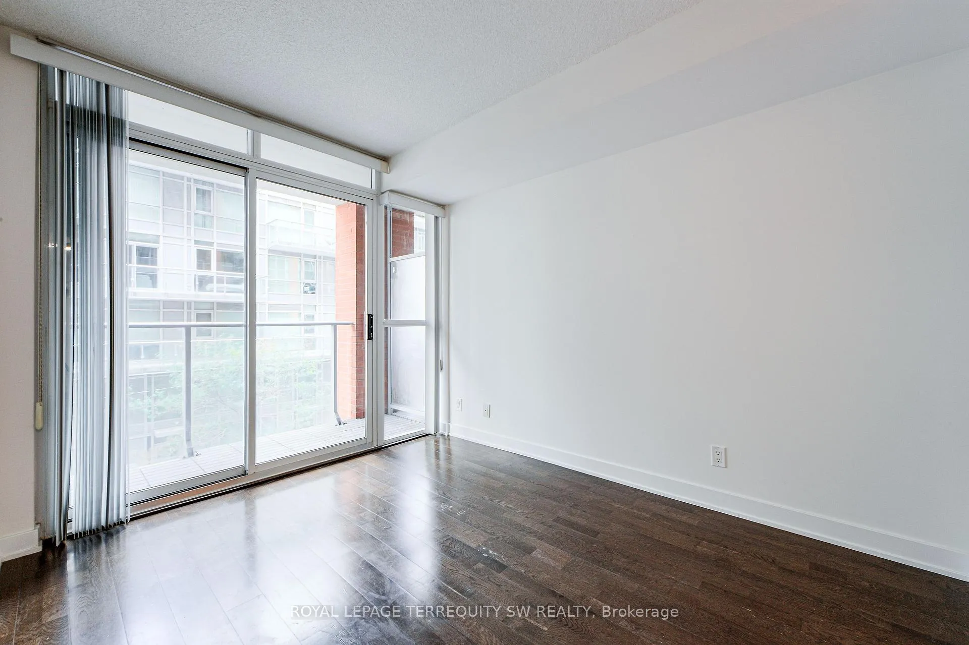 Photo 36 of Unit 302, 21 Nelson Street, Toronto, Waterfront Communities — HOMEH