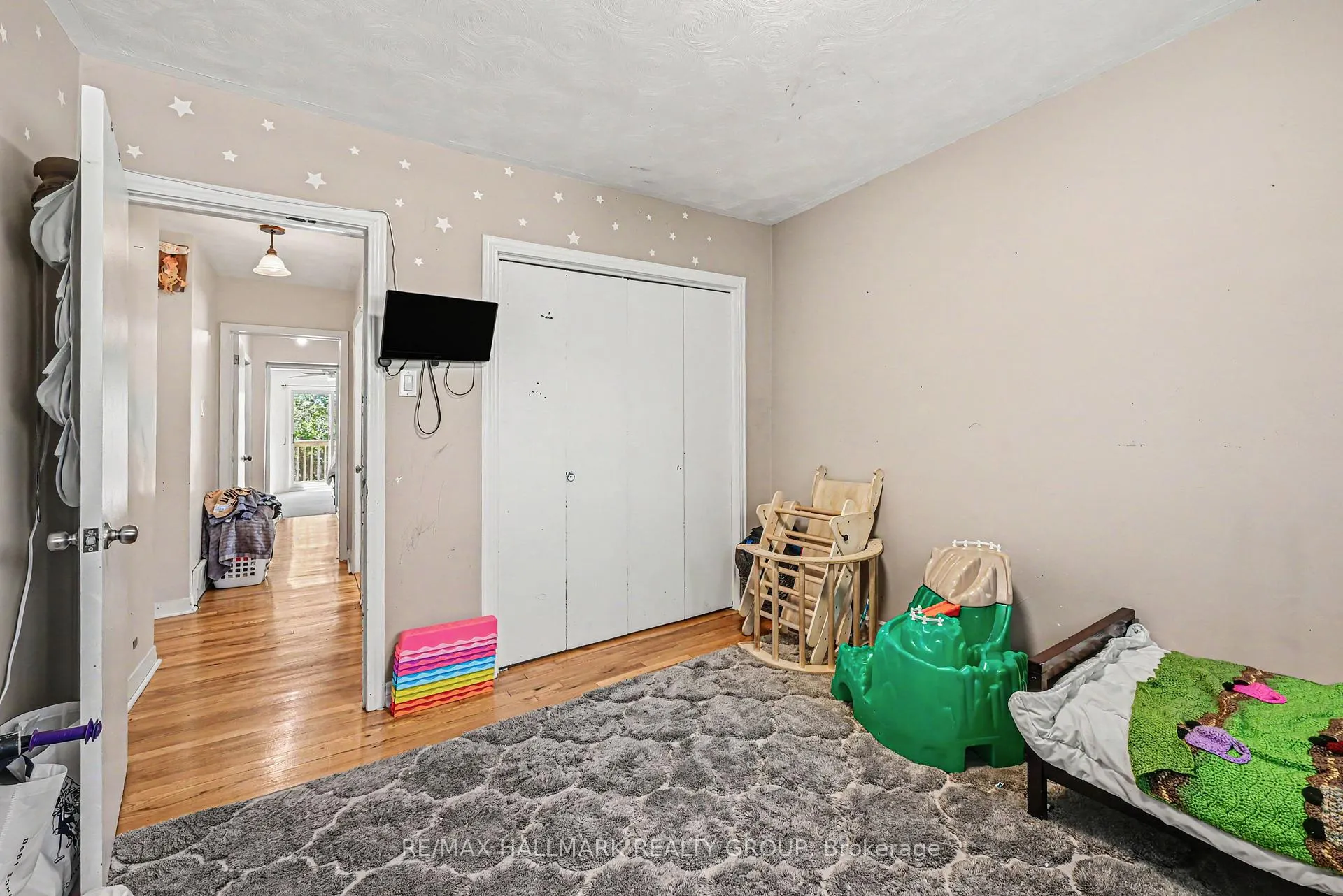 Photo 11 of 296 Britannia Road, Ottawa, Britannia — HOMEH