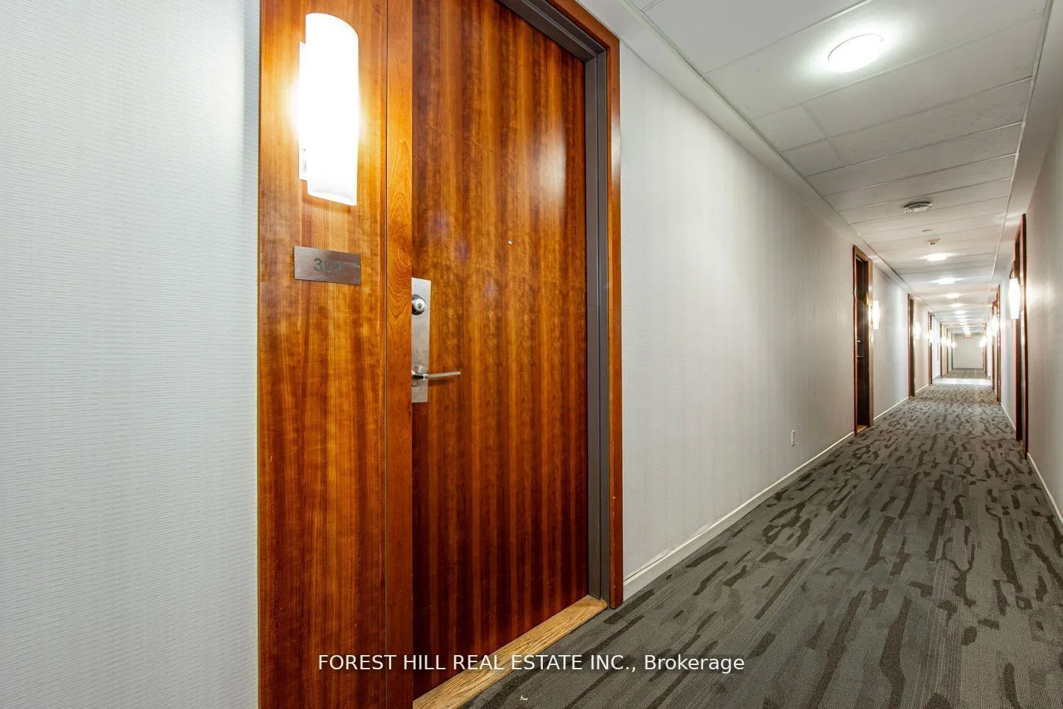Photo 4 of Unit 309, 4700 Highway 7, Vaughan, East Woodbridge — HOMEH