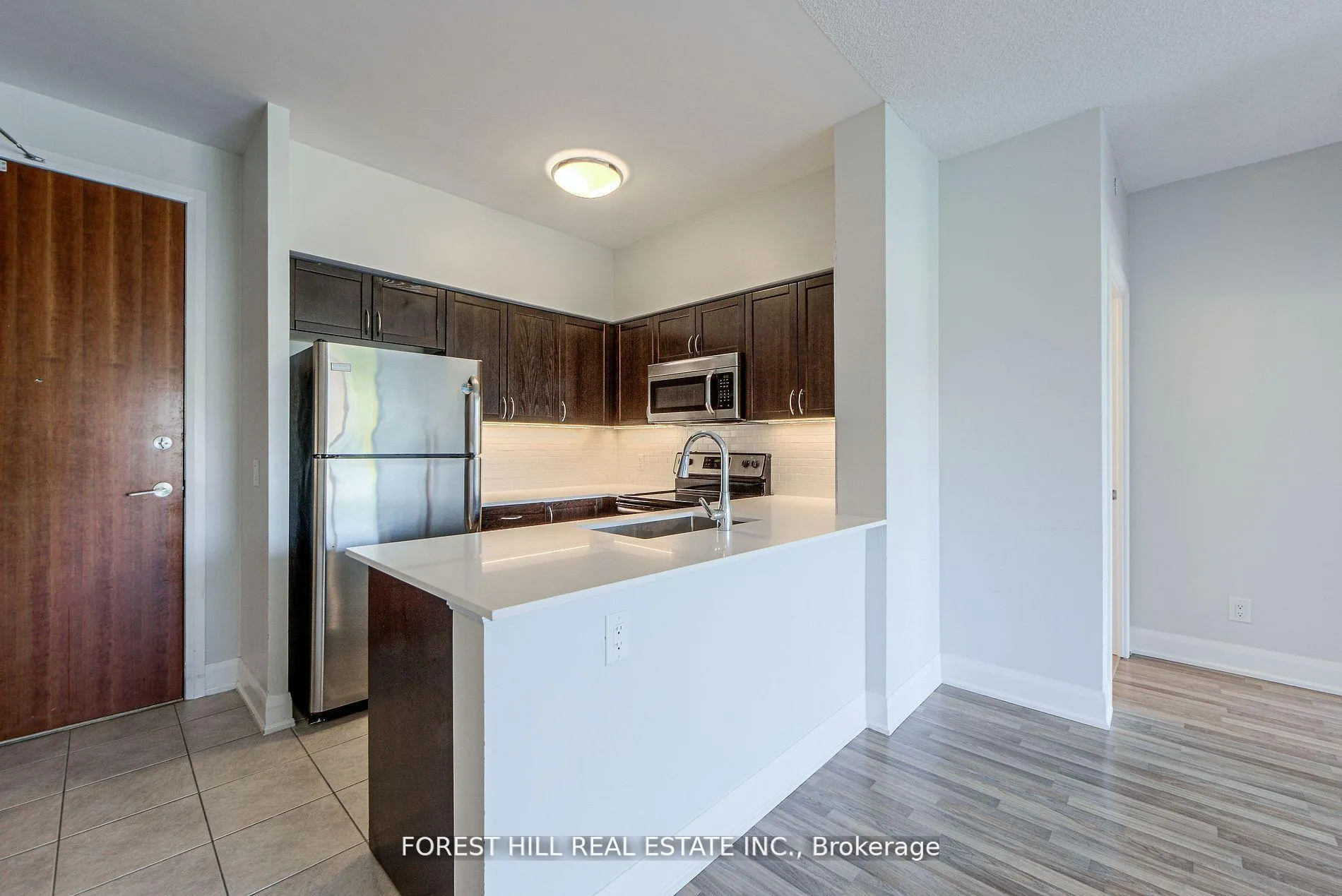 Photo 8 of Unit 309, 4700 Highway 7, Vaughan, East Woodbridge — HOMEH