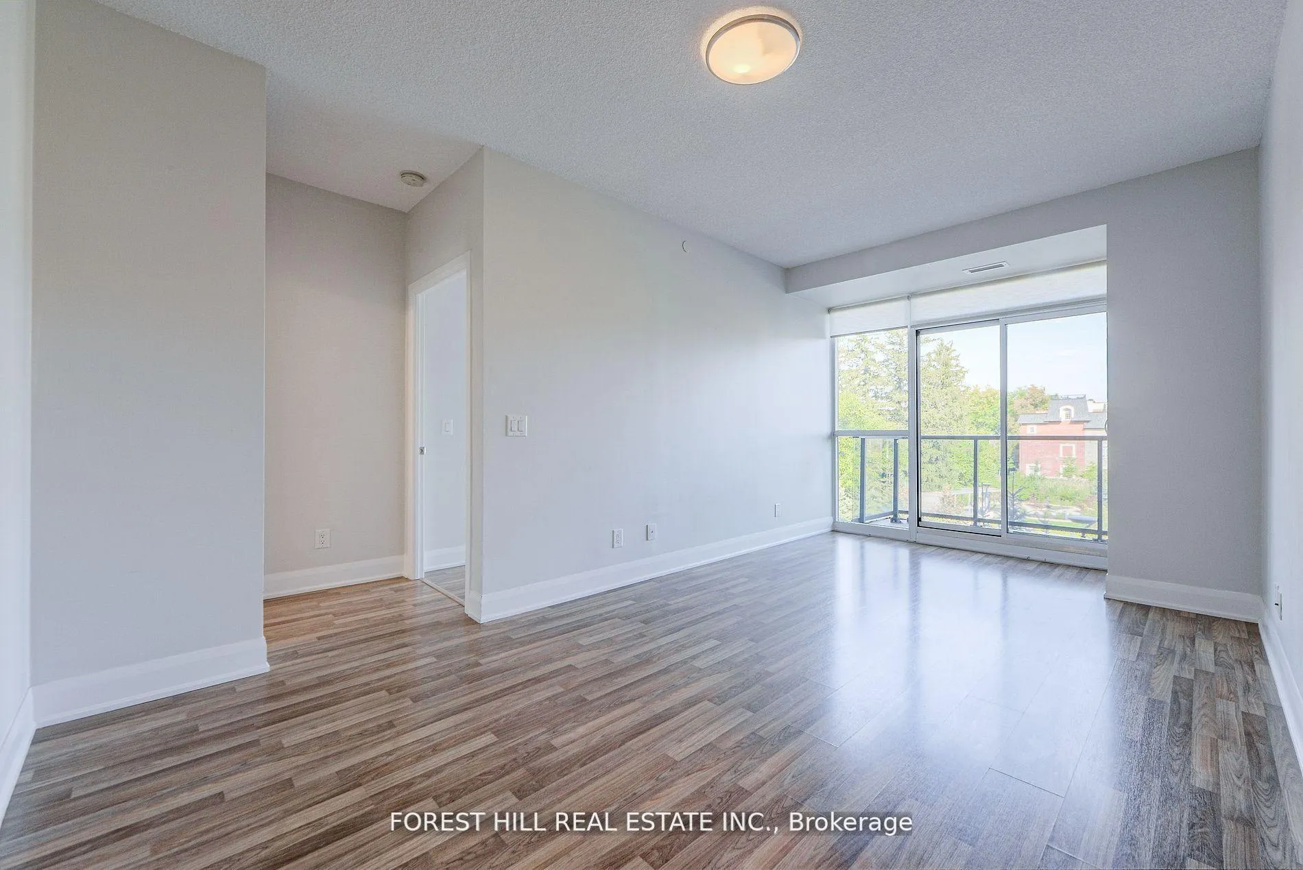 Photo 10 of Unit 309, 4700 Highway 7, Vaughan, East Woodbridge — HOMEH