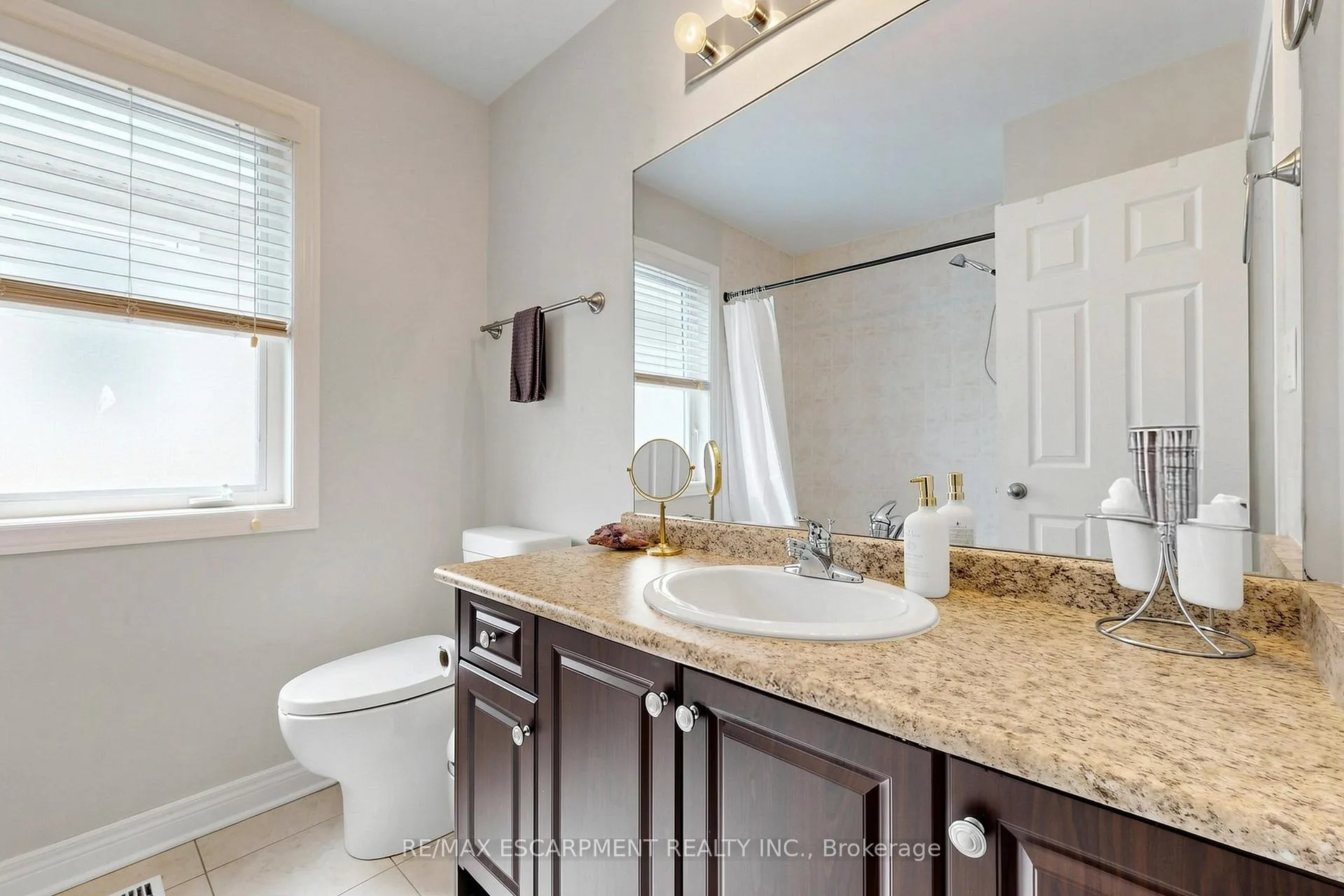 Photo 33 of 4176 Saunders Crescent, Burlington, Rose — HOMEH