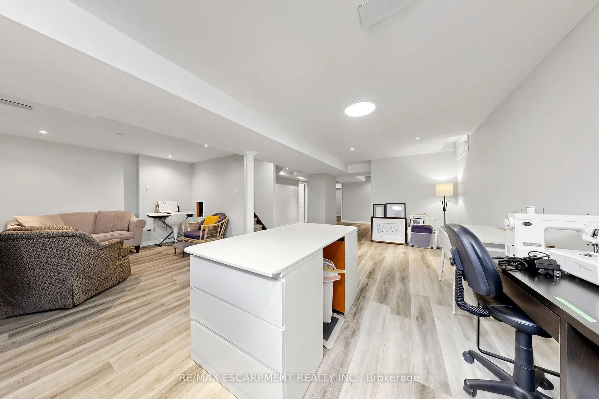 Photo 36 of 4176 Saunders Crescent, Burlington, Rose — HOMEH