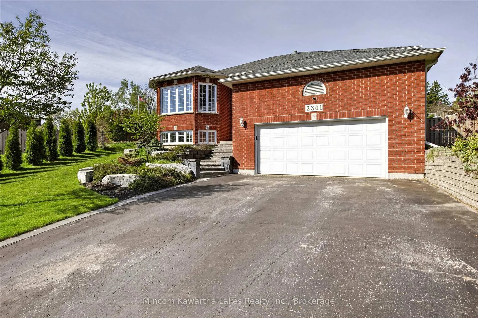 Photo 3 of 2301 Sumac Street, Peterborough, Monaghan Ward 2 — HOMEH