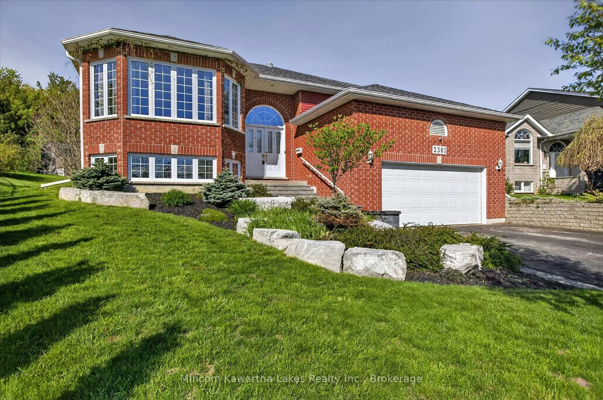 Photo 4 of 2301 Sumac Street, Peterborough, Monaghan Ward 2 — HOMEH