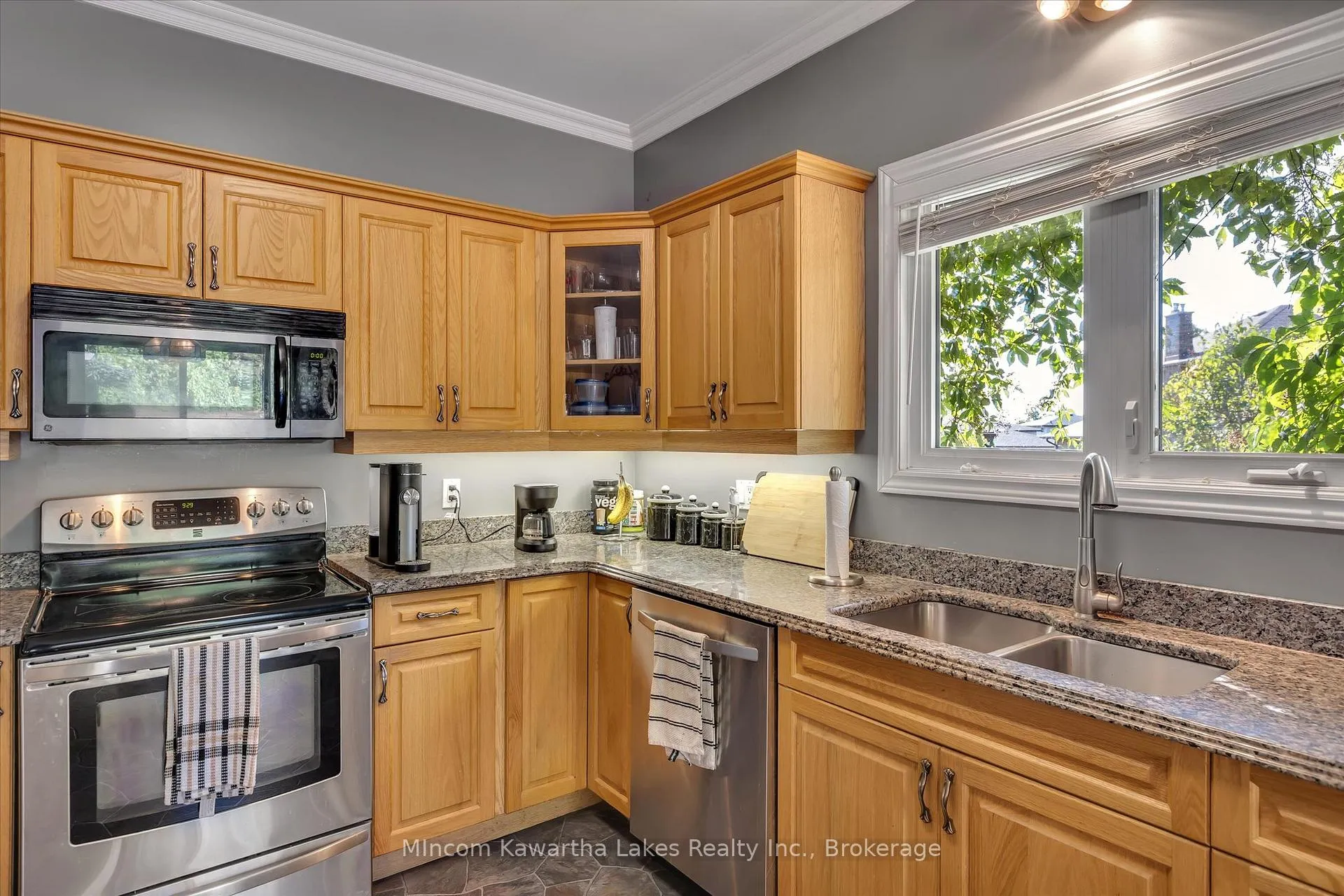 Photo 16 of 2301 Sumac Street, Peterborough, Monaghan Ward 2 — HOMEH