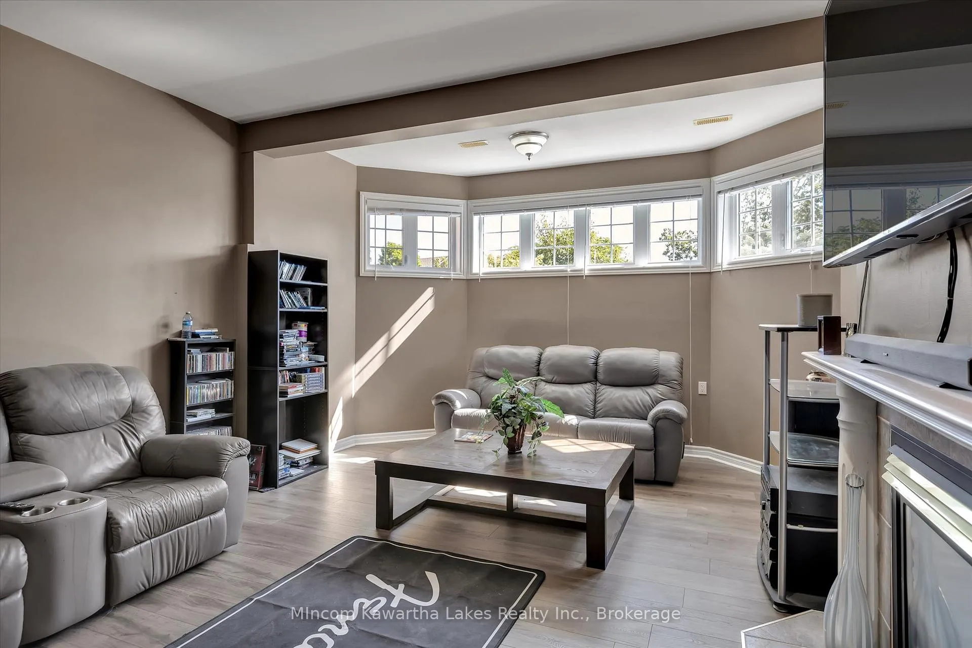 Photo 35 of 2301 Sumac Street, Peterborough, Monaghan Ward 2 — HOMEH