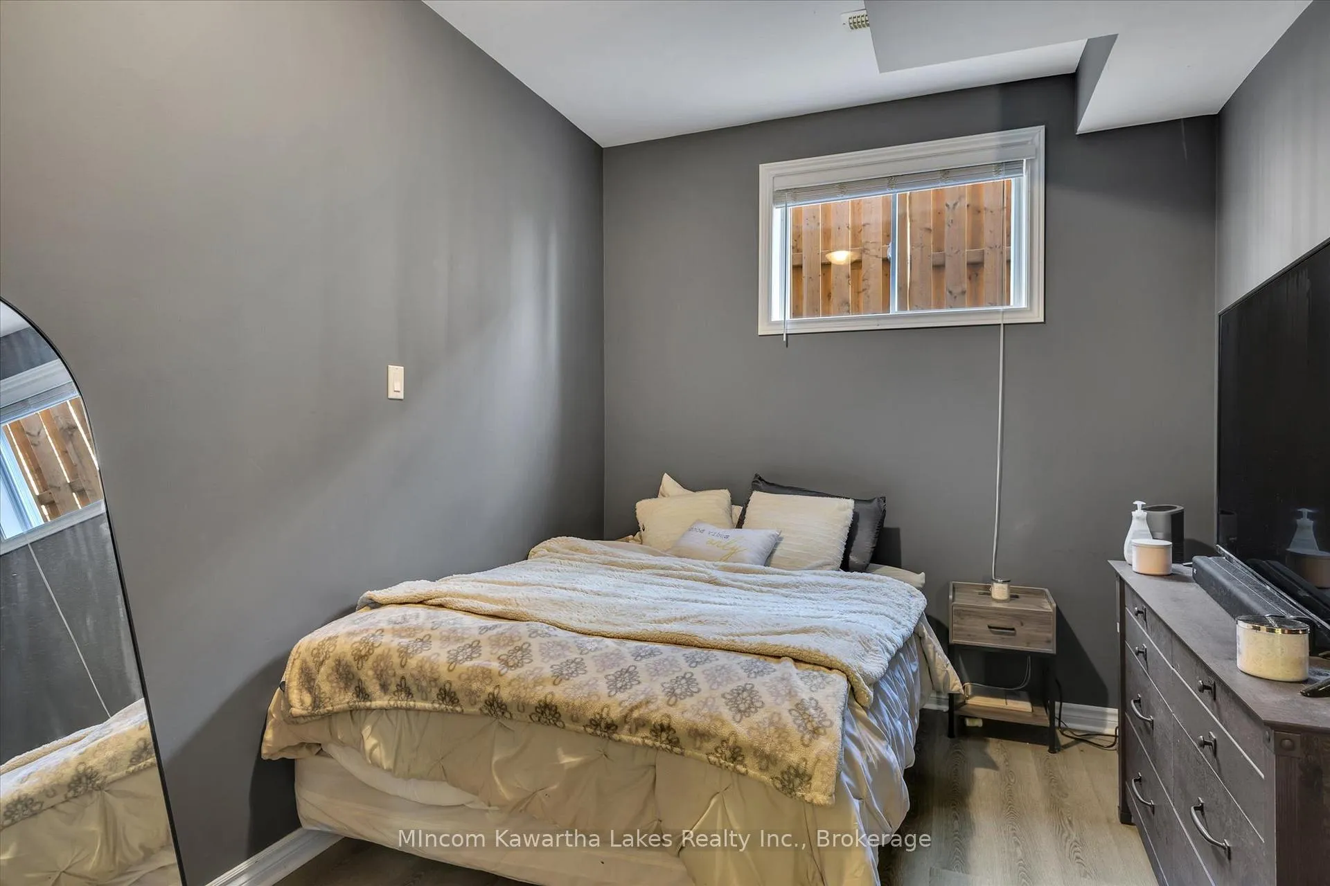 Photo 41 of 2301 Sumac Street, Peterborough, Monaghan Ward 2 — HOMEH