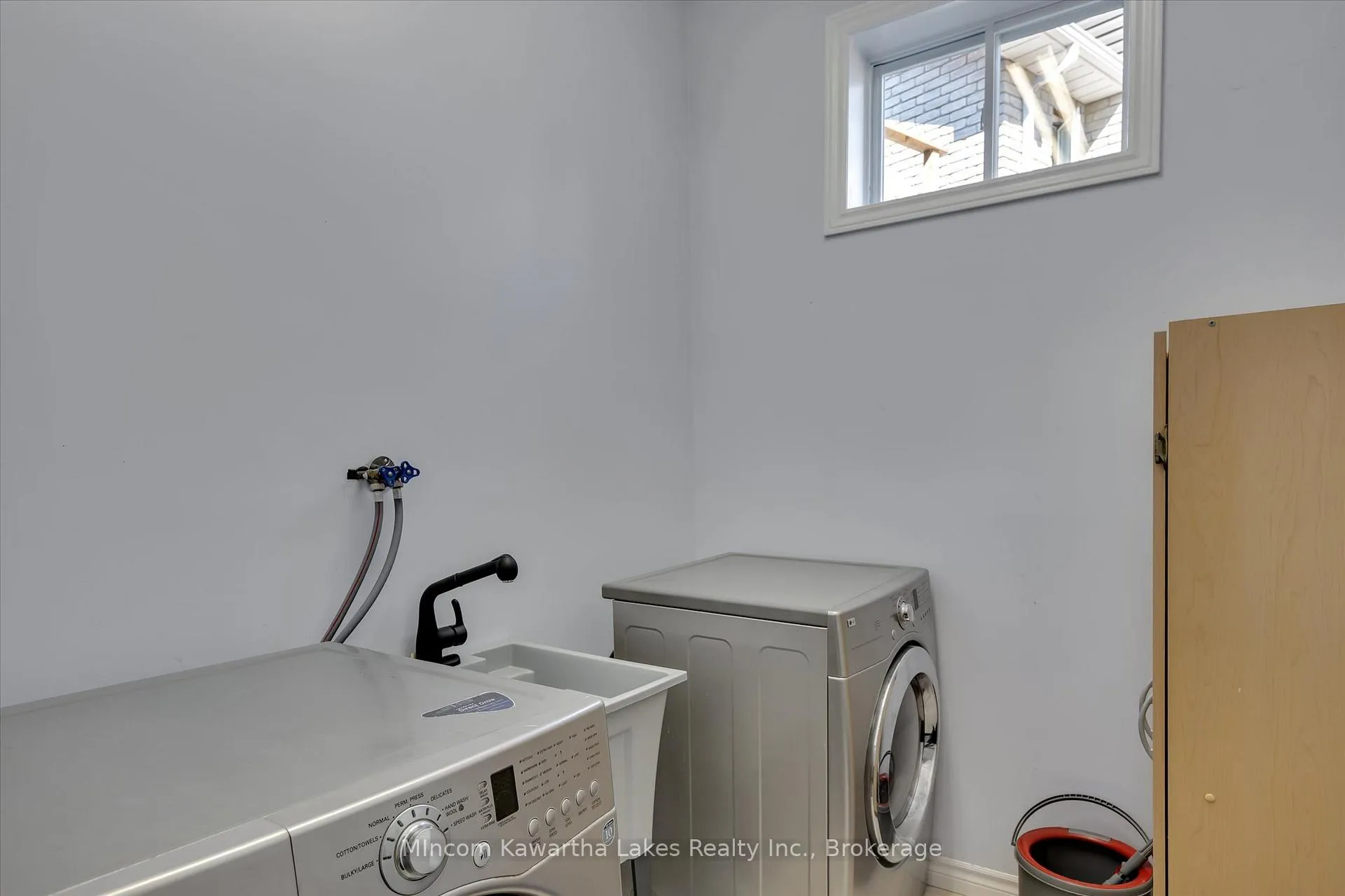 Photo 44 of 2301 Sumac Street, Peterborough, Monaghan Ward 2 — HOMEH