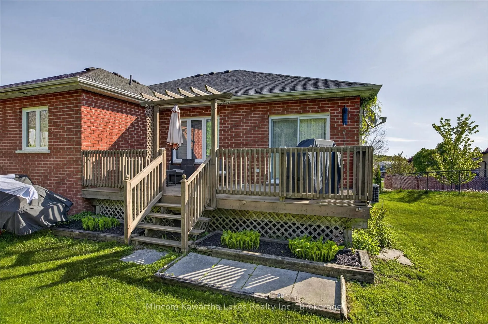 Photo 46 of 2301 Sumac Street, Peterborough, Monaghan Ward 2 — HOMEH
