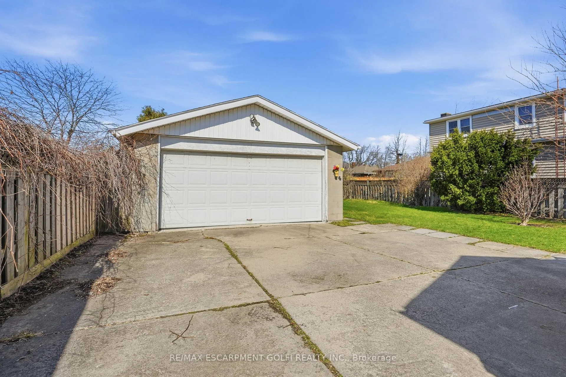 Photo 4 of 848 Upper Wellington Street, Hamilton, Balfour — HOMEH