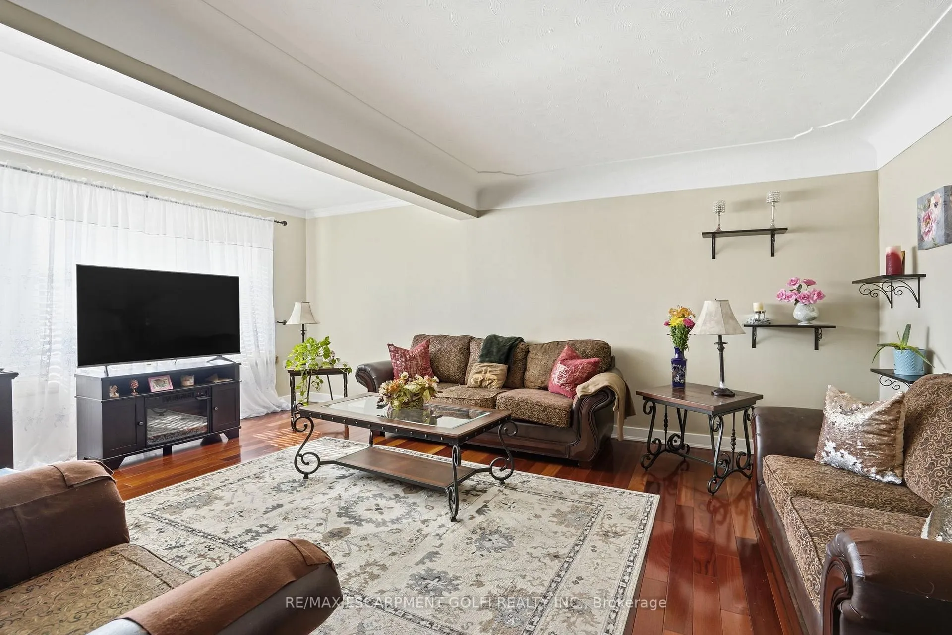 Photo 9 of 848 Upper Wellington Street, Hamilton, Balfour — HOMEH