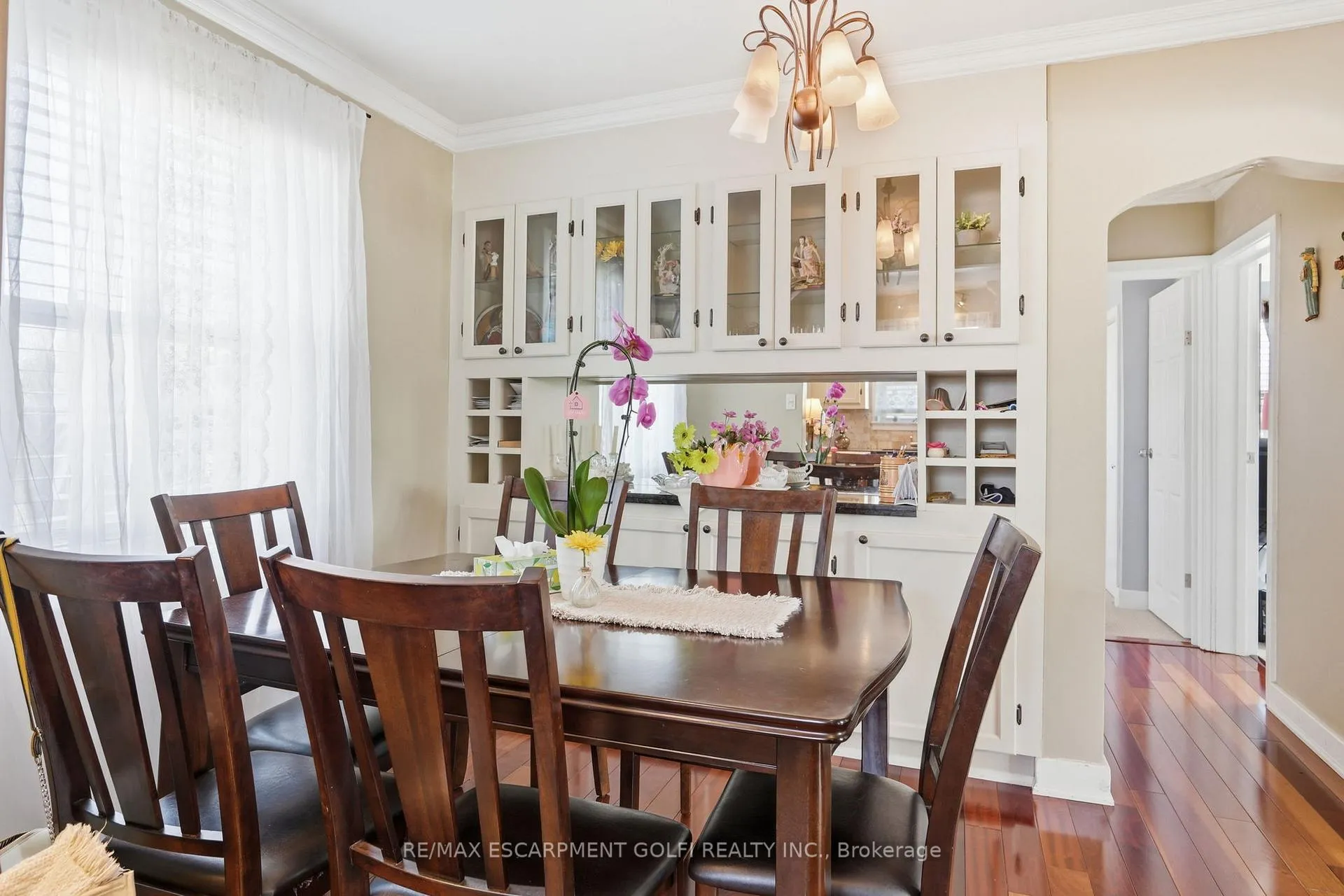 Photo 12 of 848 Upper Wellington Street, Hamilton, Balfour — HOMEH