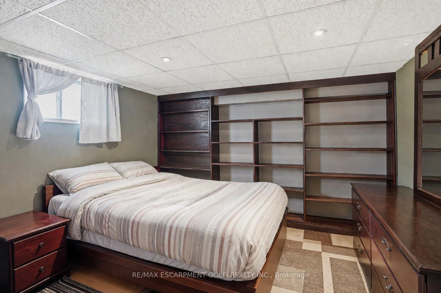 Photo 28 of 848 Upper Wellington Street, Hamilton, Balfour — HOMEH