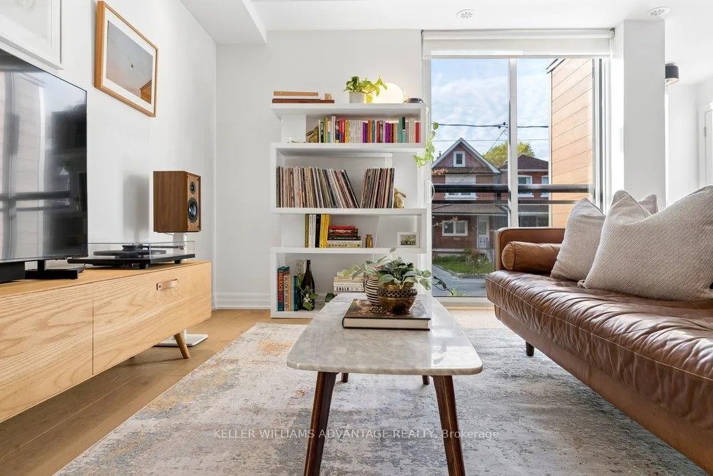 Photo 9 of Unit 402, 57 Macaulay Avenue, Toronto, Dovercourt-Wallace Emerson-Junction — HOMEH