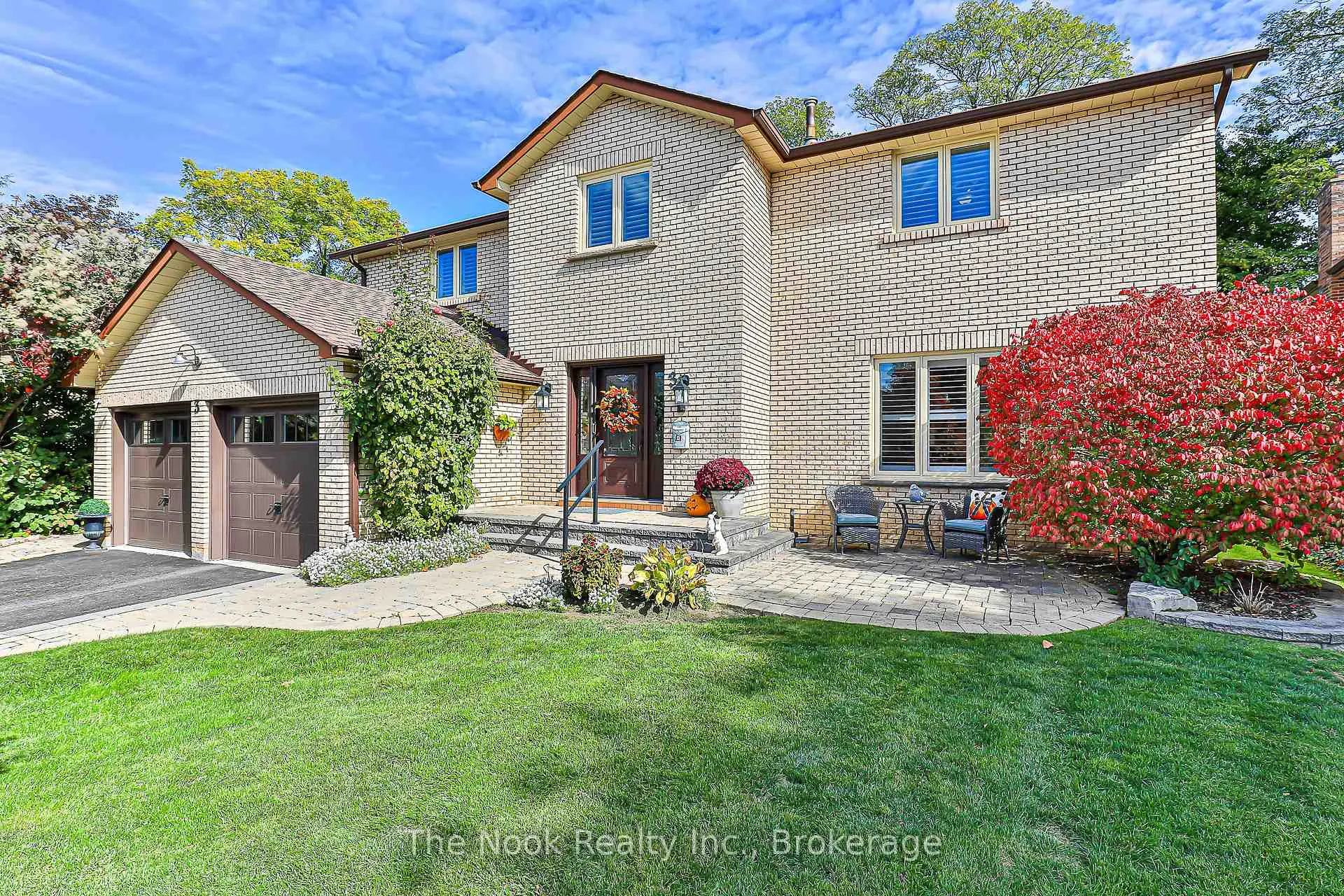 Photo 1 of 3 King Arthur's Court, Markham, Markham Village — HOMEH