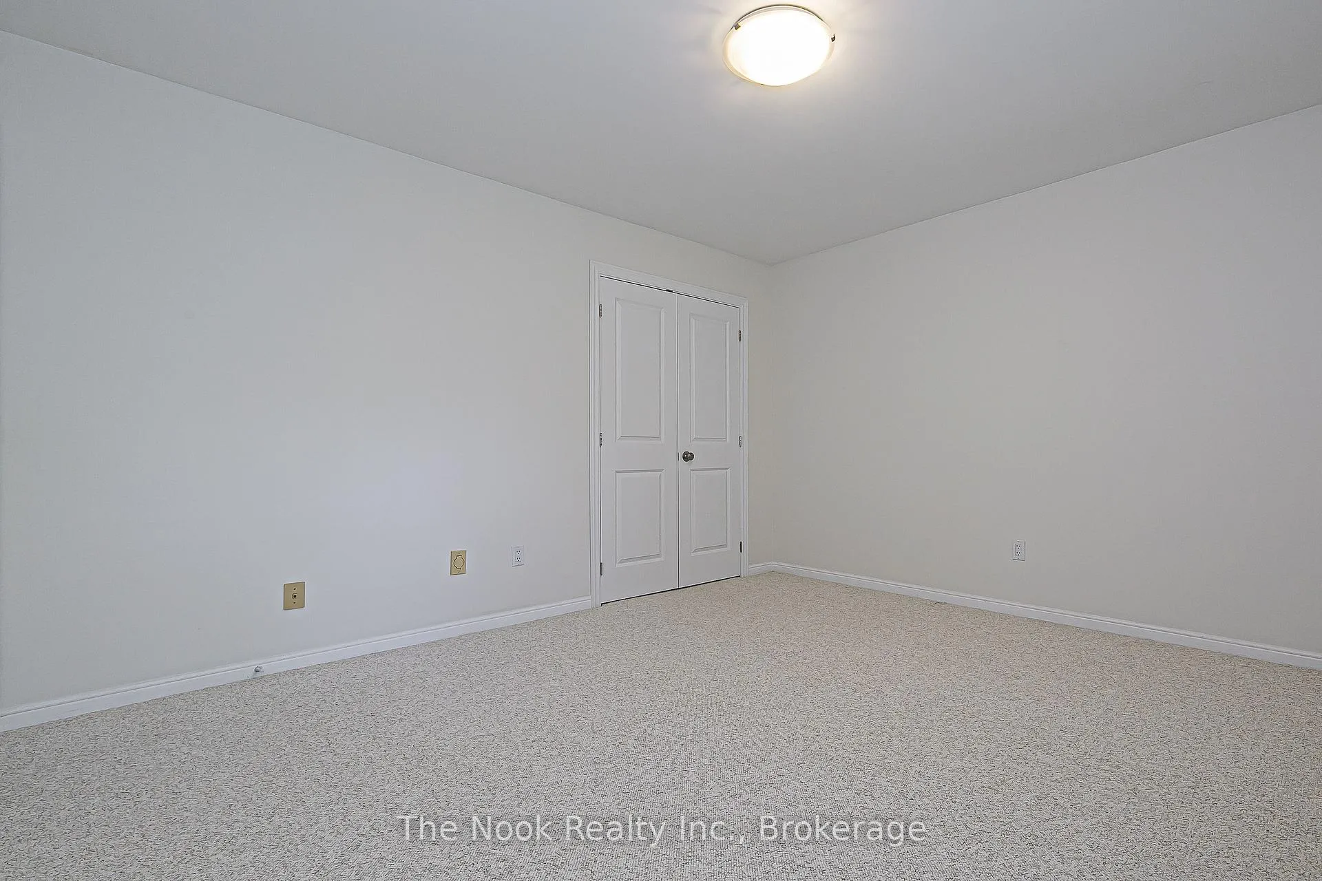 Photo 33 of 3 King Arthur's Court, Markham, Markham Village — HOMEH
