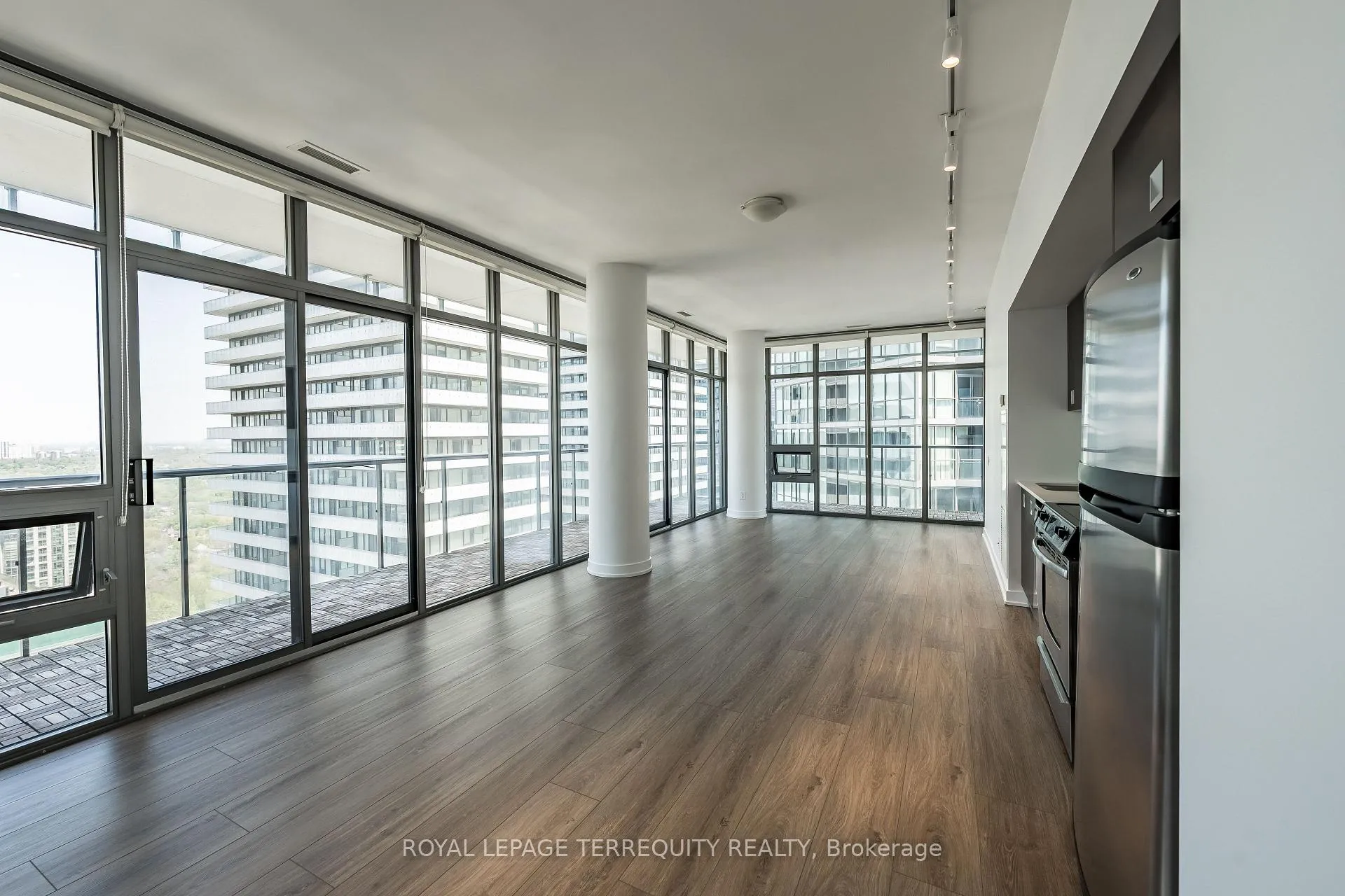 Photo 1 of Unit 4008, 33 Charles Street E, Toronto, Church-Yonge Corridor — HOMEH