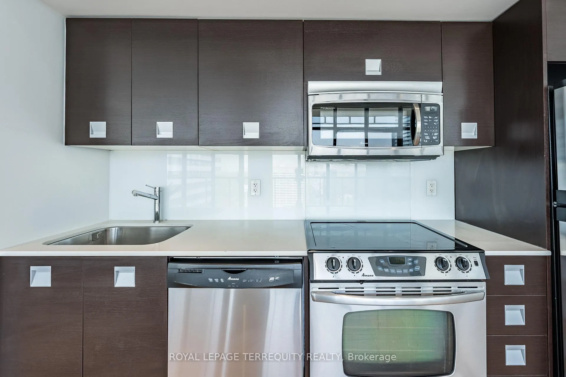 Photo 4 of Unit 4008, 33 Charles Street E, Toronto, Church-Yonge Corridor — HOMEH