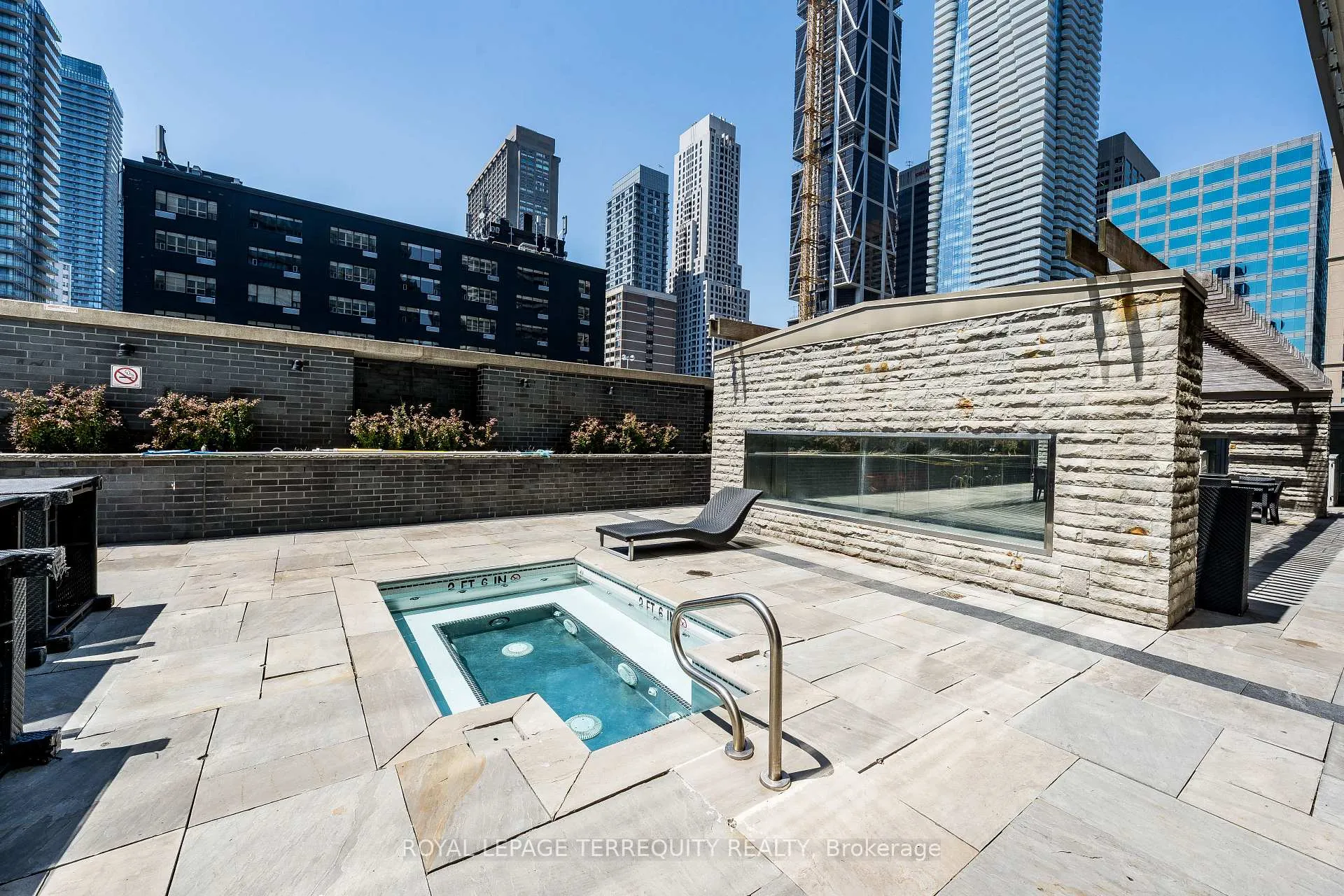Photo 24 of Unit 4008, 33 Charles Street E, Toronto, Church-Yonge Corridor — HOMEH