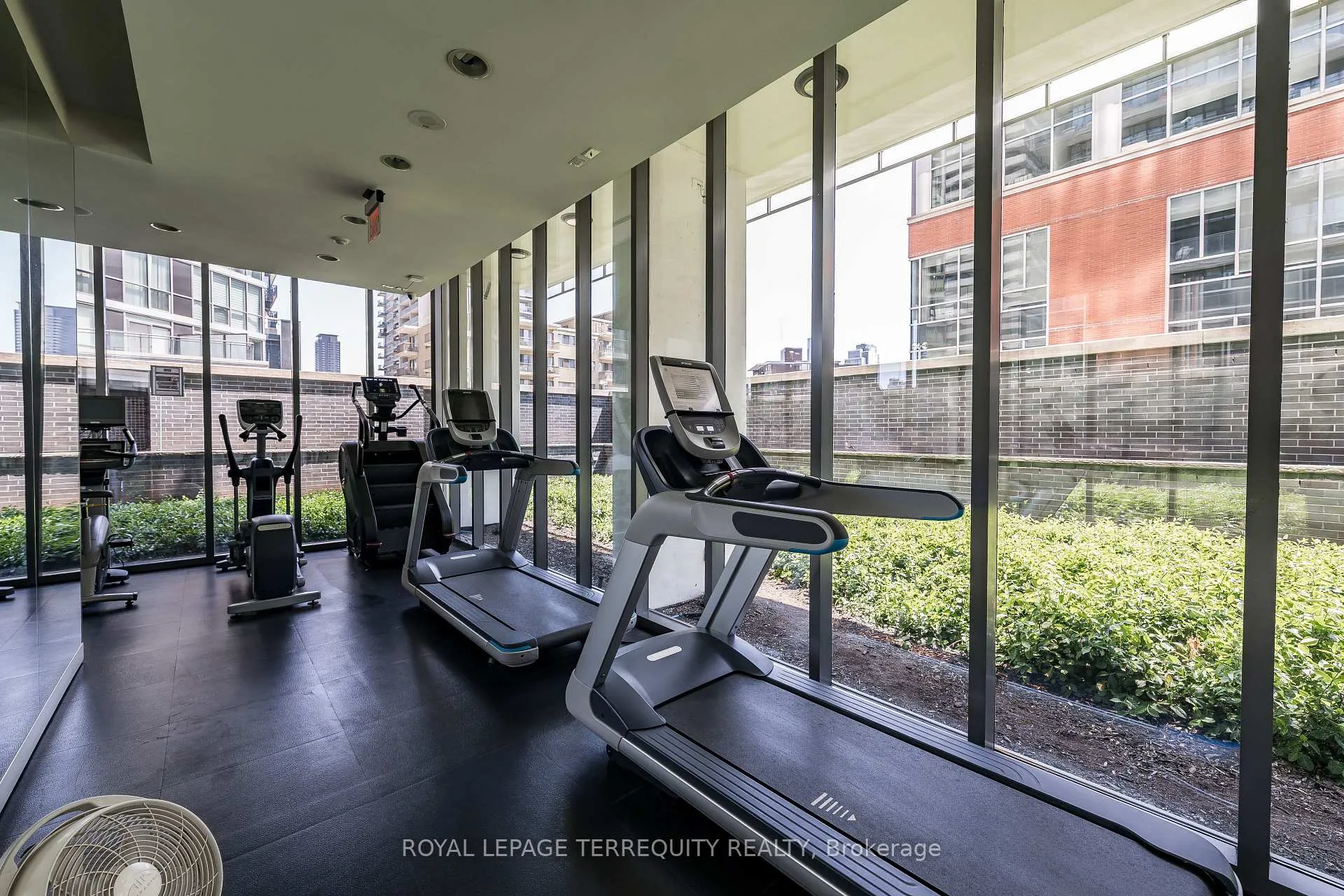 Photo 26 of Unit 4008, 33 Charles Street E, Toronto, Church-Yonge Corridor — HOMEH