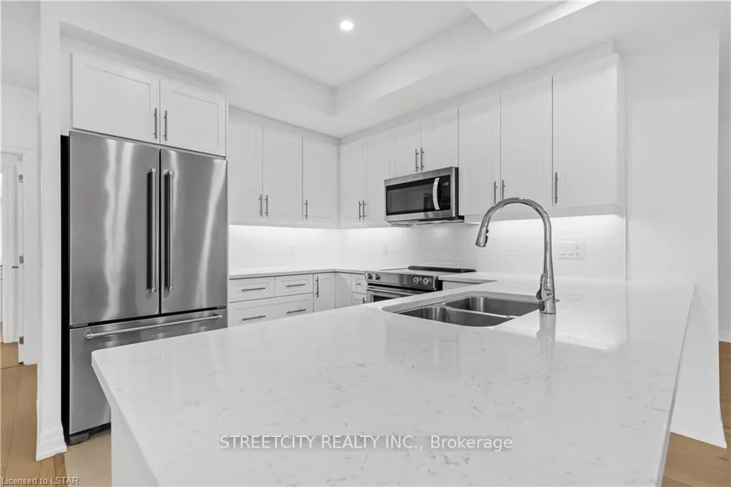 Photo 10 of Unit 915, 480 Callaway Road, London, North R — HOMEH