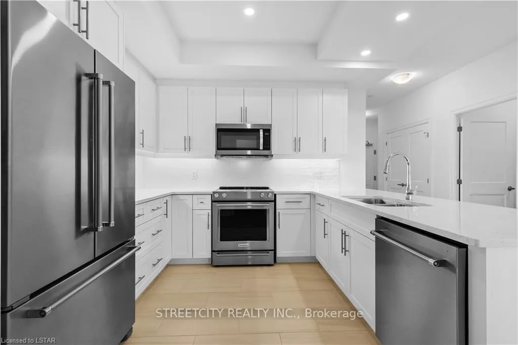 Photo 11 of Unit 915, 480 Callaway Road, London, North R — HOMEH