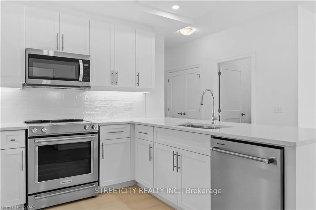 Photo 12 of Unit 915, 480 Callaway Road, London, North R — HOMEH