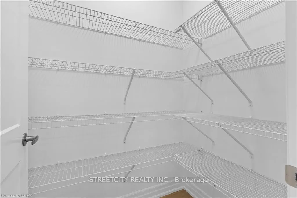 Photo 14 of Unit 915, 480 Callaway Road, London, North R — HOMEH