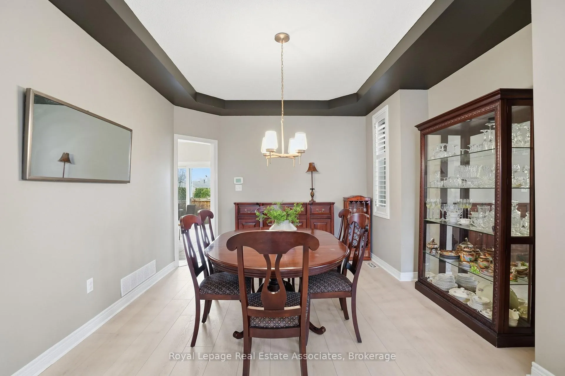 Photo 9 of 486 Delaney Court, Burlington, Shoreacres — HOMEH