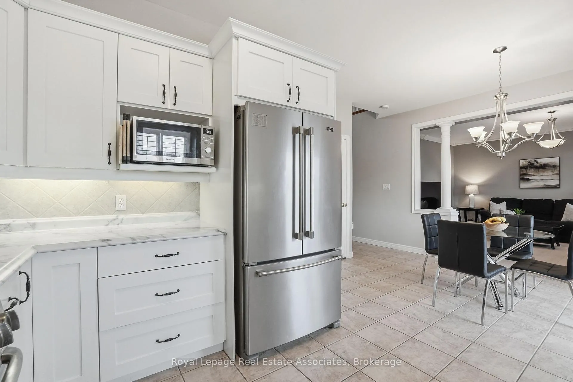 Photo 16 of 486 Delaney Court, Burlington, Shoreacres — HOMEH