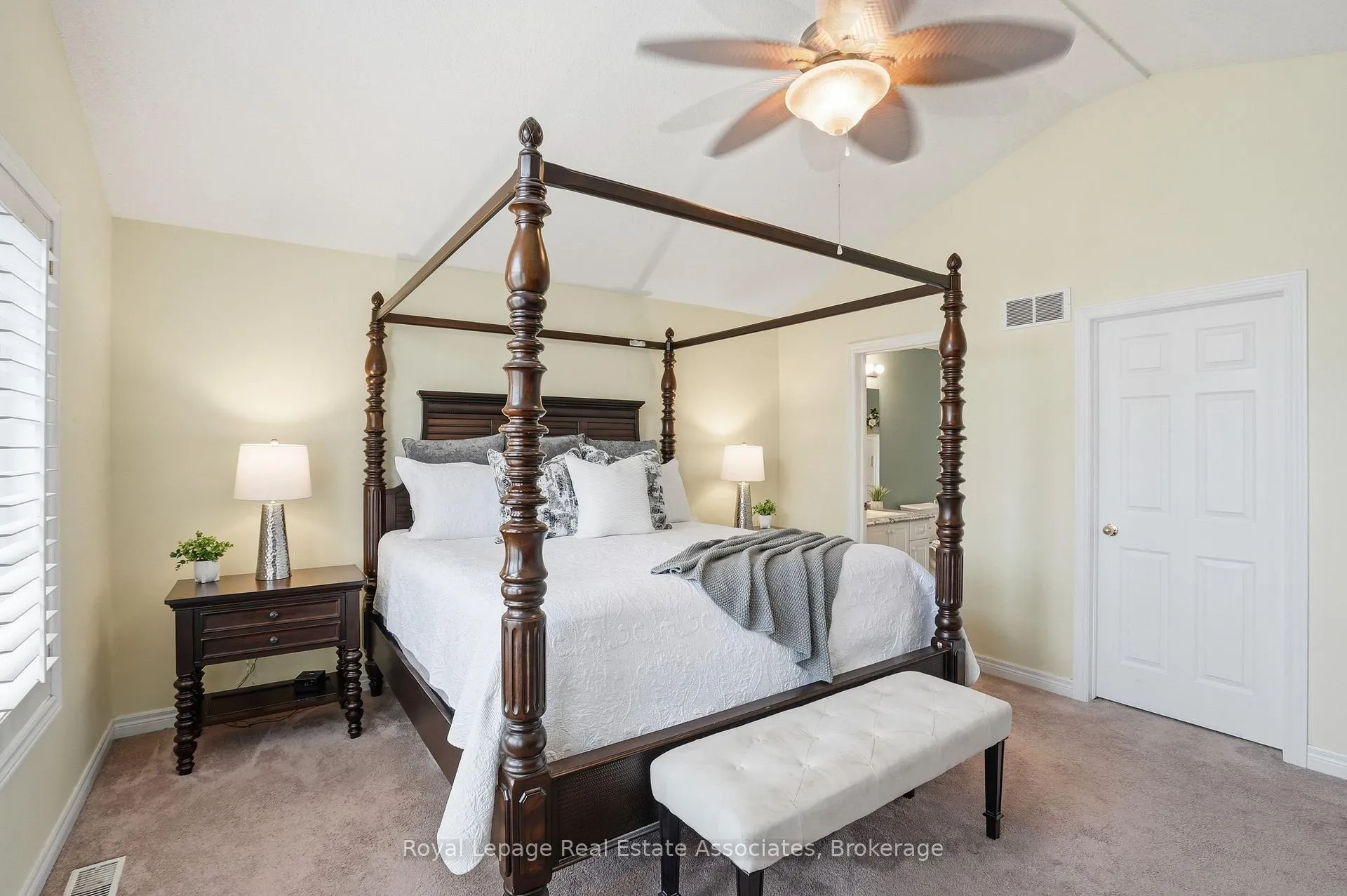 Photo 25 of 486 Delaney Court, Burlington, Shoreacres — HOMEH