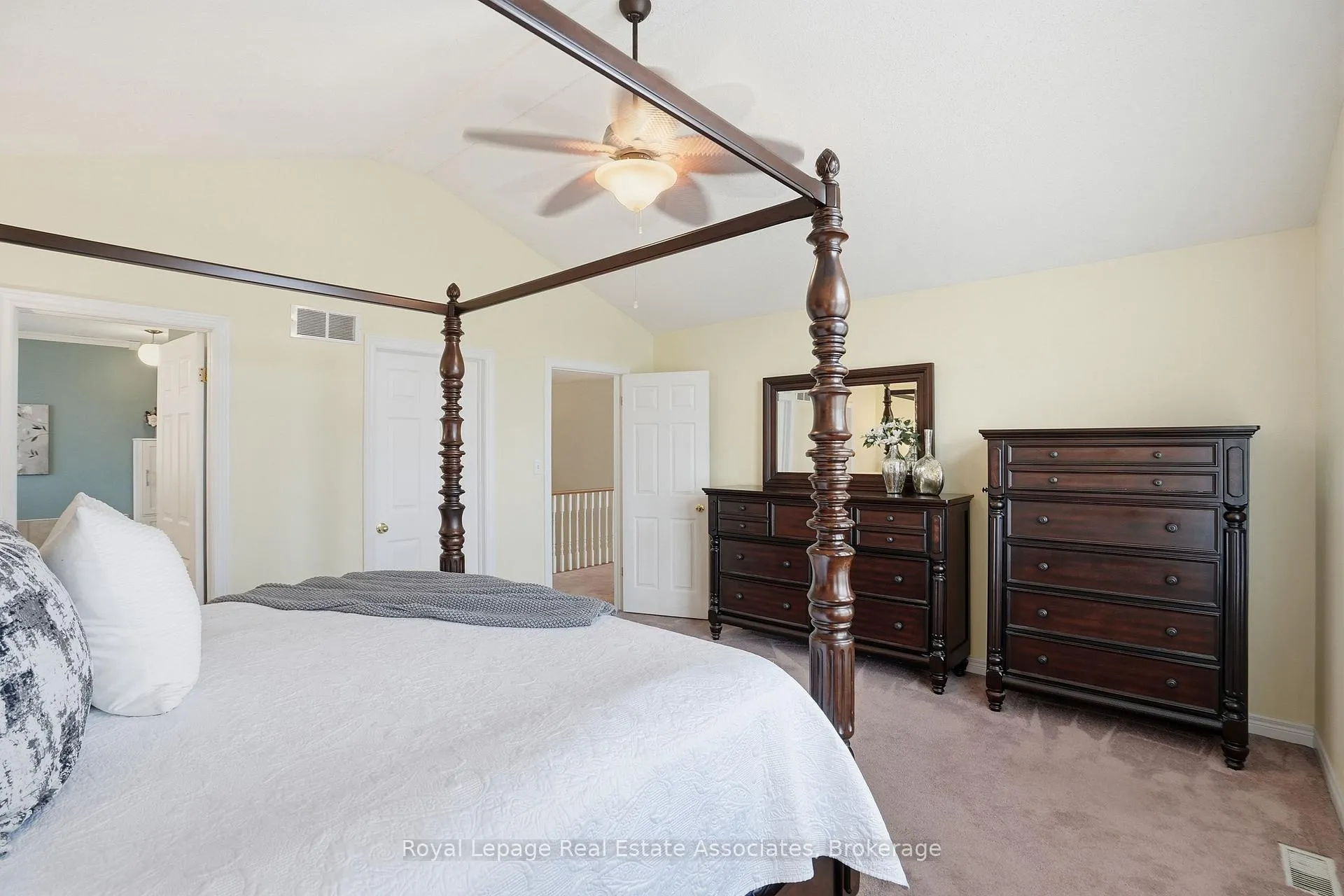 Photo 26 of 486 Delaney Court, Burlington, Shoreacres — HOMEH