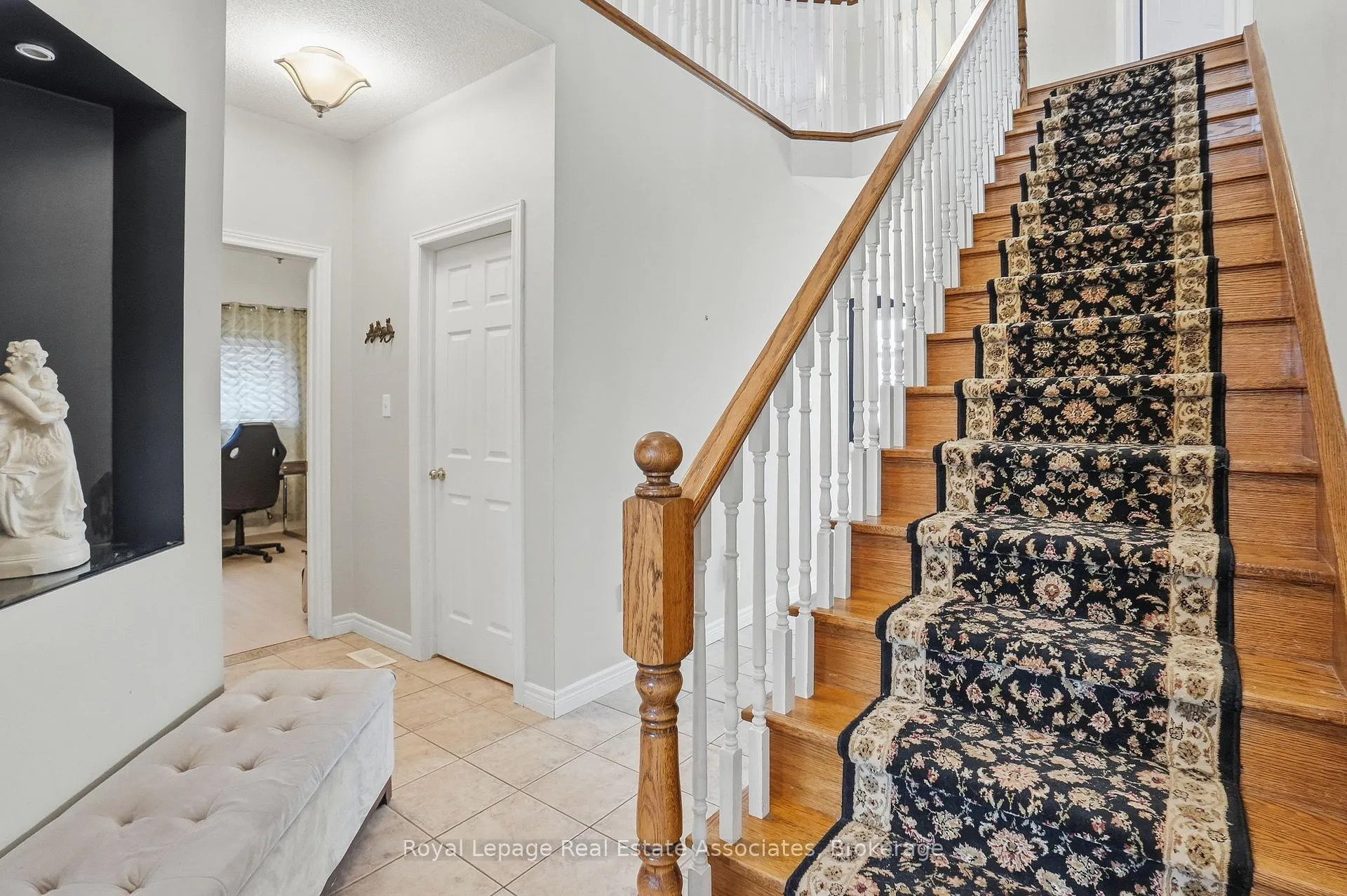 Photo 35 of 486 Delaney Court, Burlington, Shoreacres — HOMEH