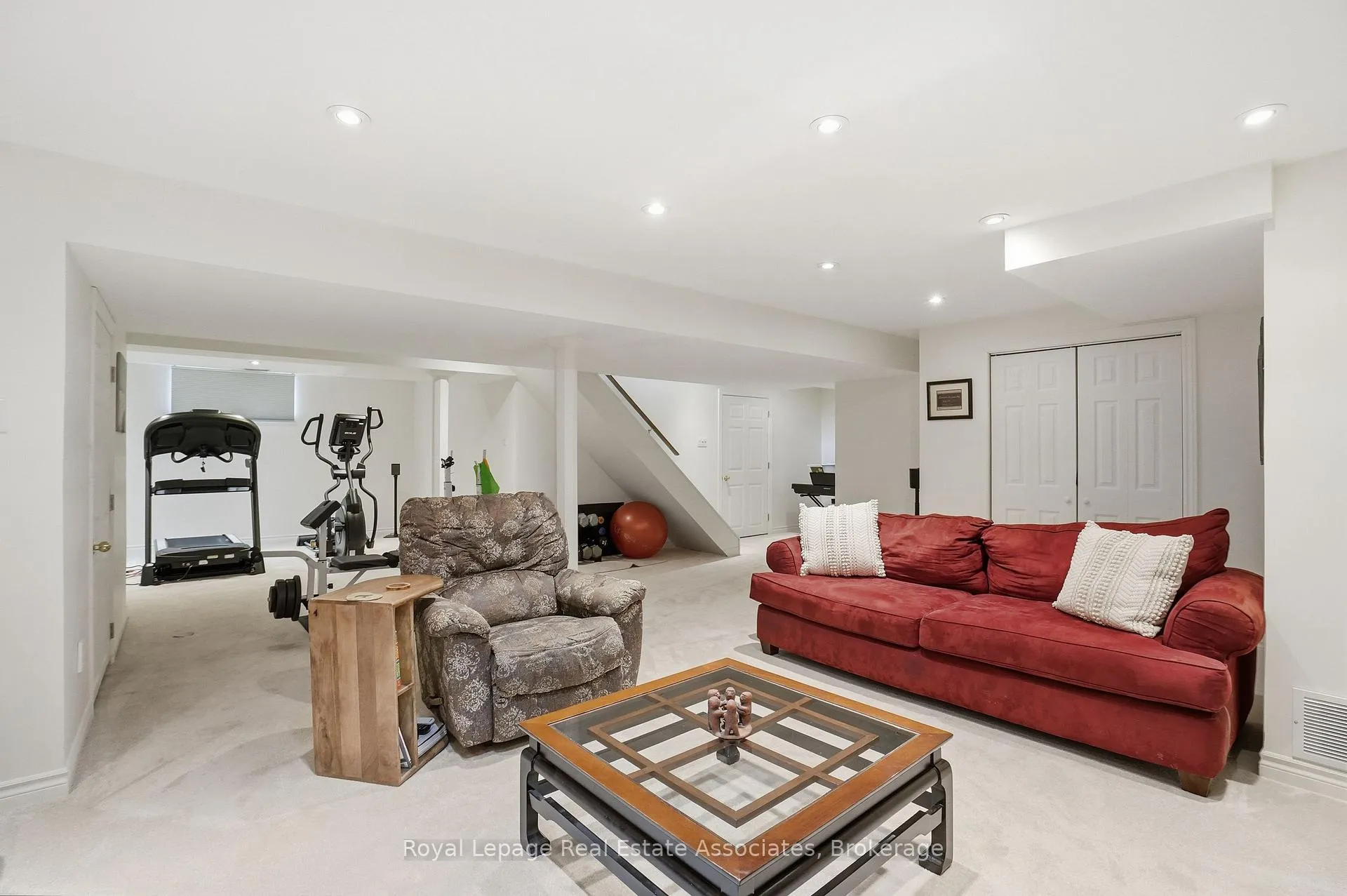 Photo 40 of 486 Delaney Court, Burlington, Shoreacres — HOMEH