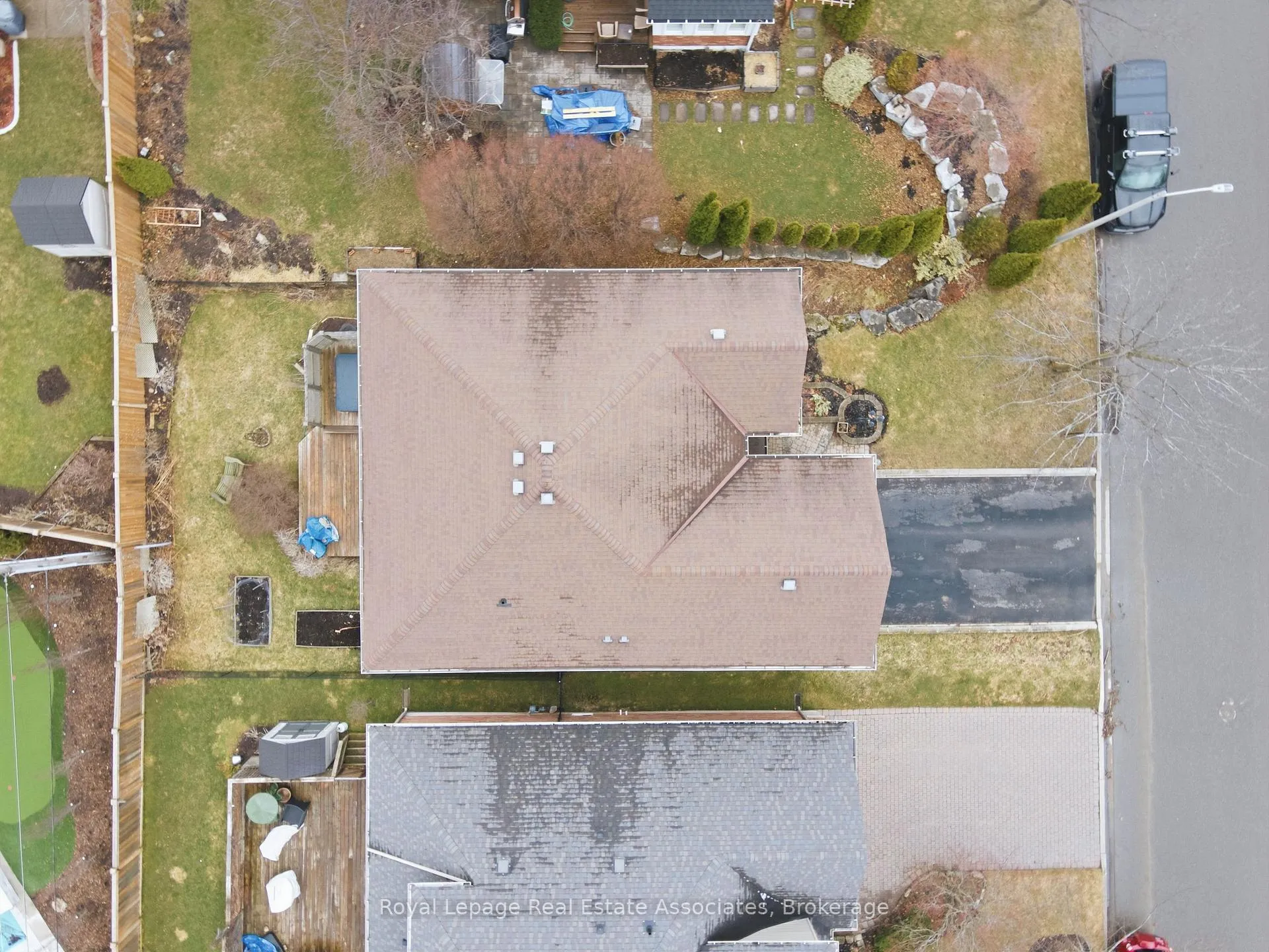 Photo 42 of 486 Delaney Court, Burlington, Shoreacres — HOMEH