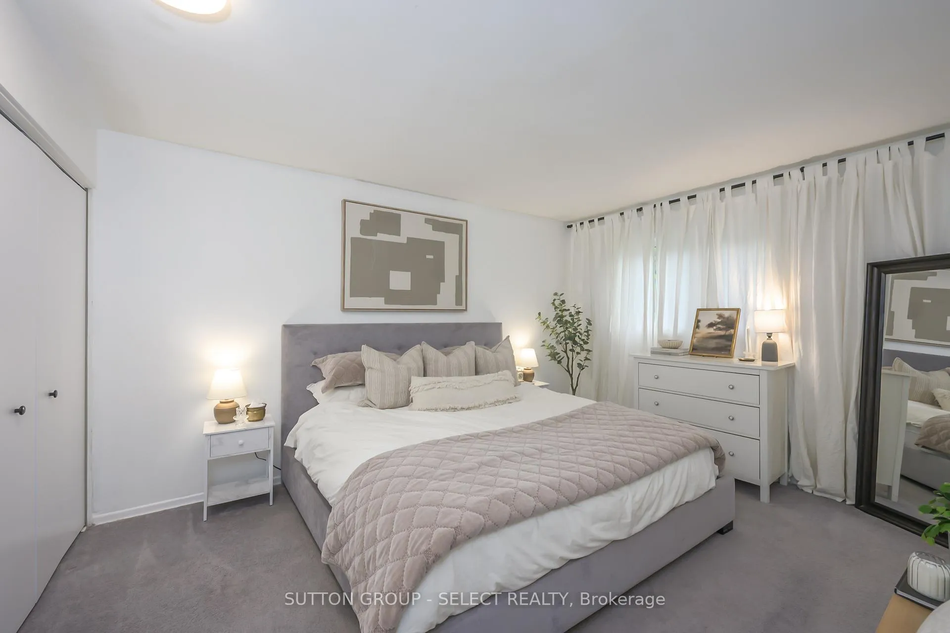 Photo 24 of 35 Maxwell Crescent, London, North H — HOMEH