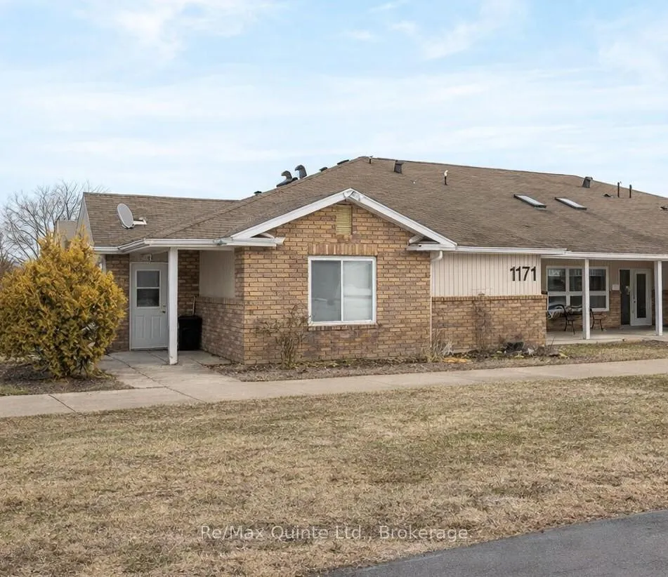 Front of Unit 4, 1171 Millwood Avenue