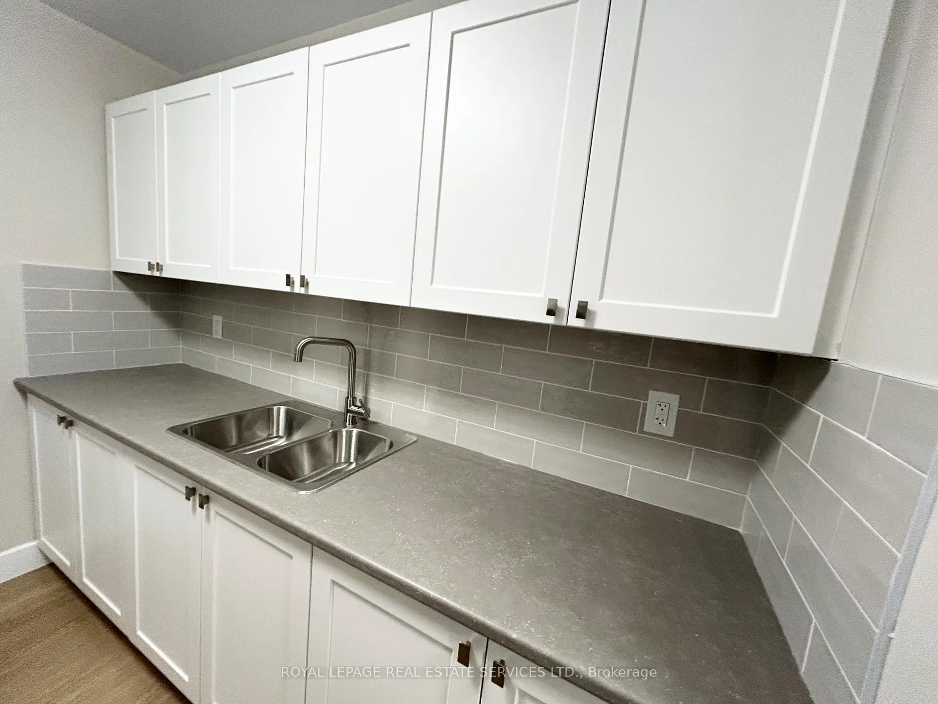 Photo 7 of Unit 408, 101 Millside Drive, Milton, Old Milton — HOMEH