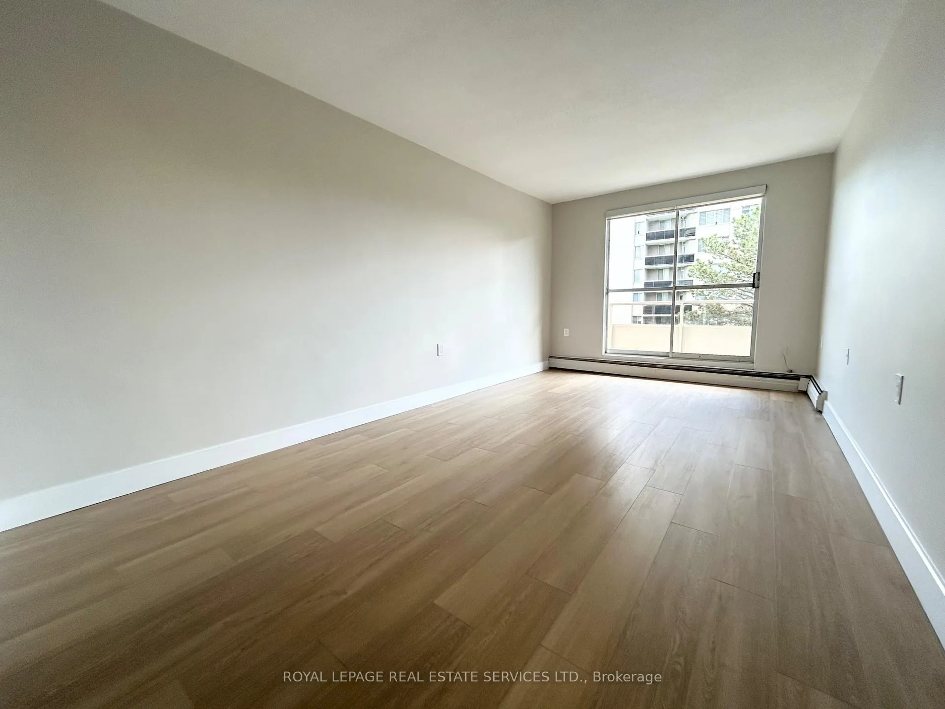 Photo 10 of Unit 408, 101 Millside Drive, Milton, Old Milton — HOMEH