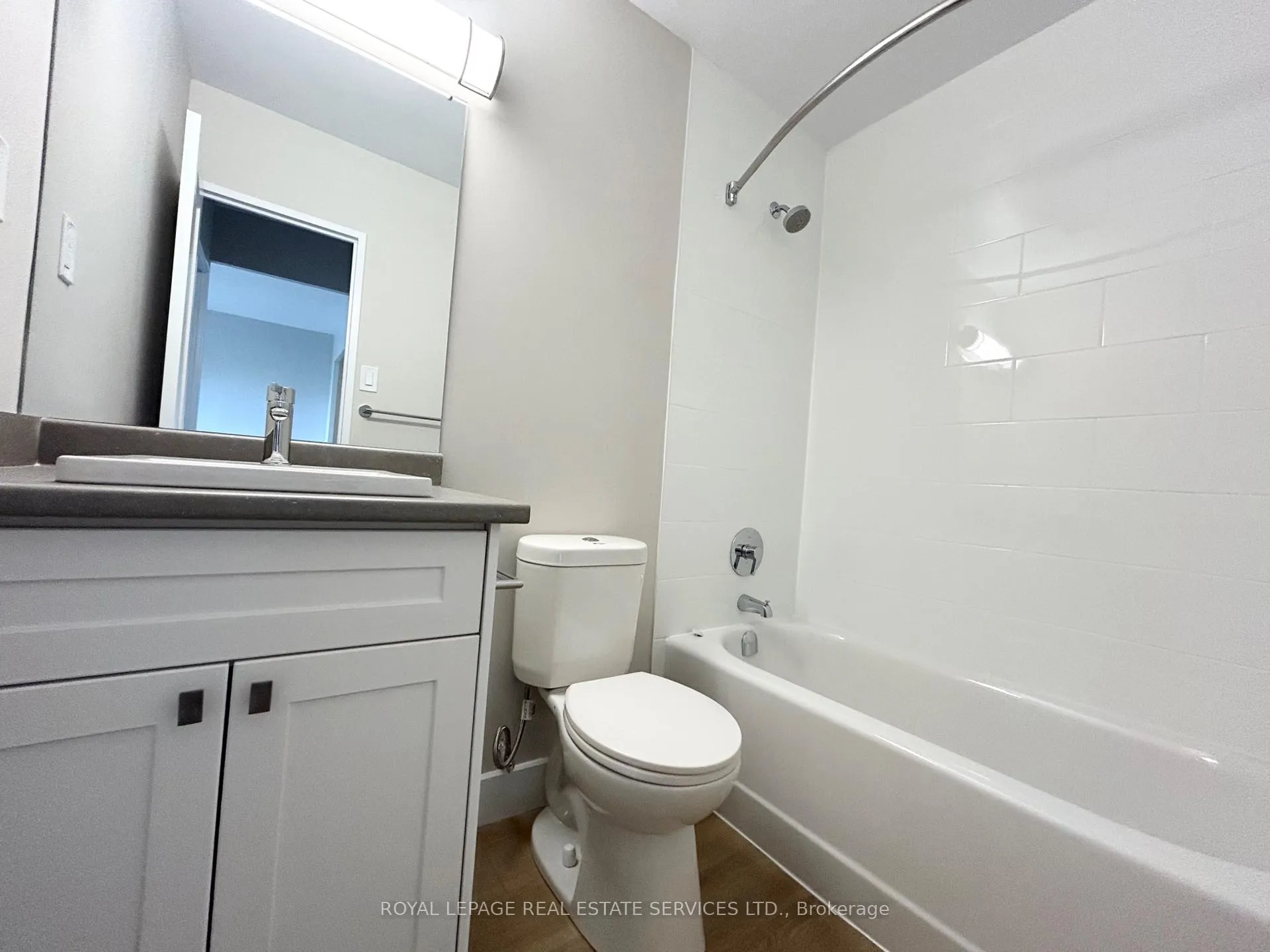 Photo 14 of Unit 408, 101 Millside Drive, Milton, Old Milton — HOMEH