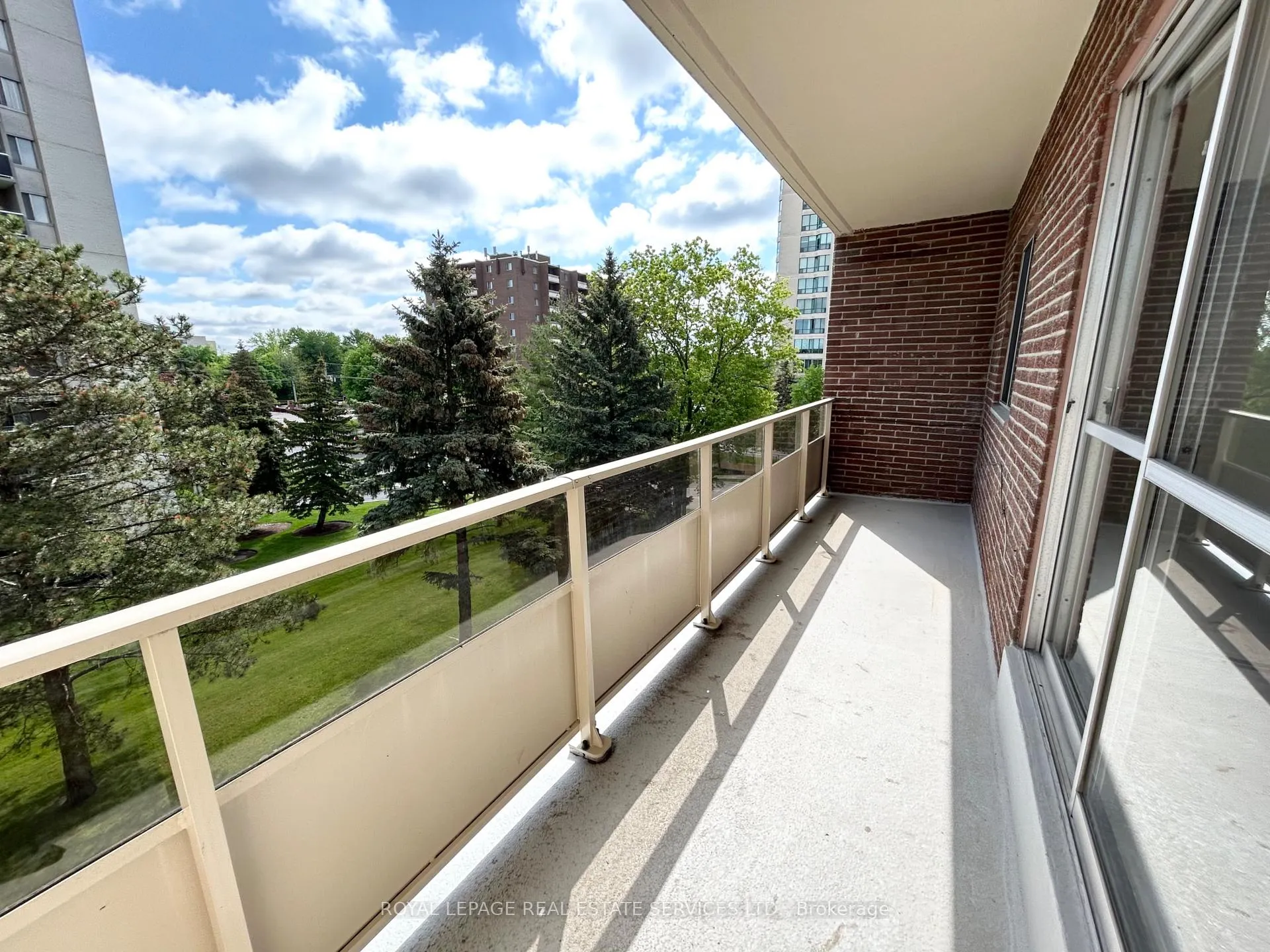 Photo 18 of Unit 408, 101 Millside Drive, Milton, Old Milton — HOMEH
