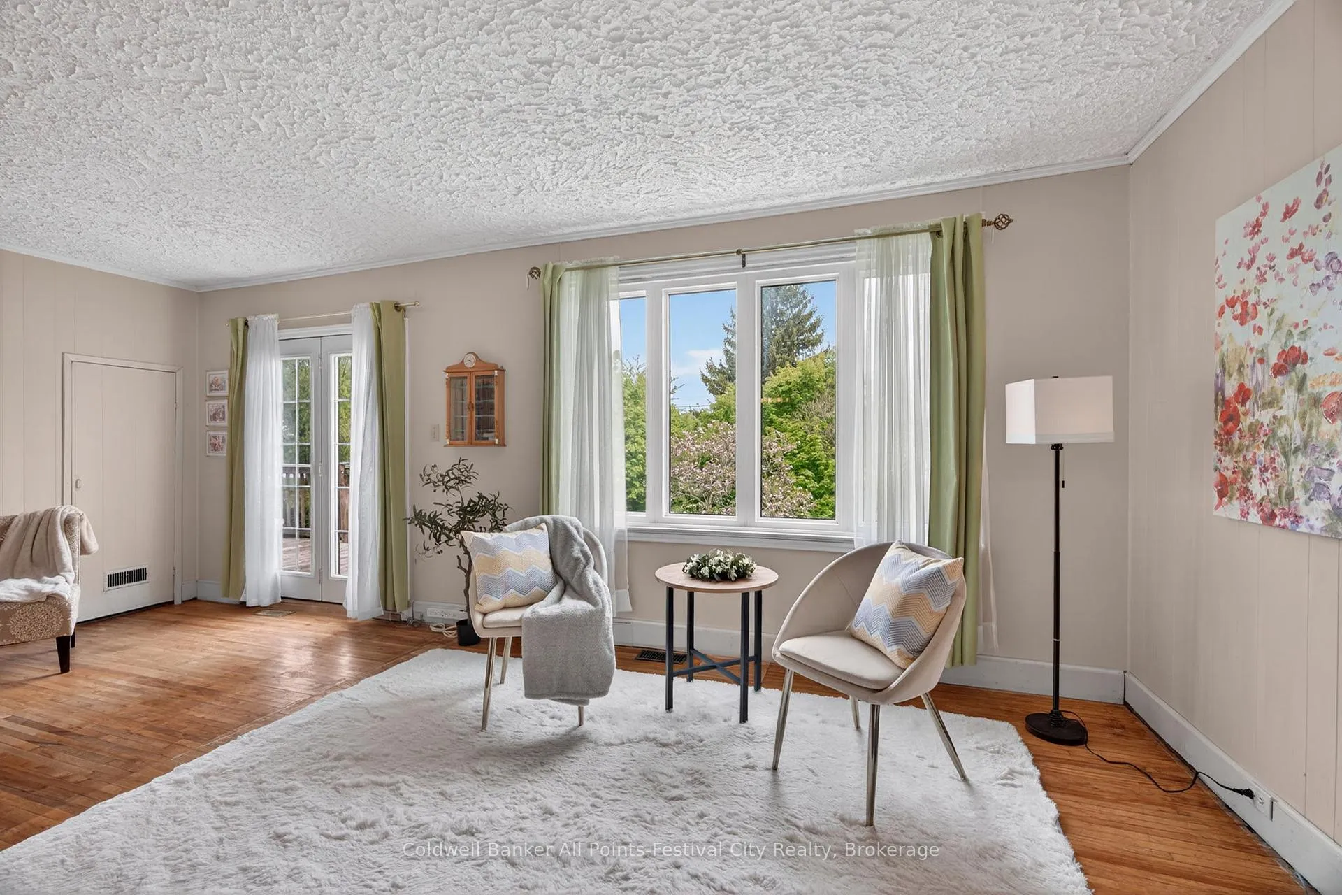 Photo 9 of 484 Bob Street, Huron-Kinloss, Lucknow — HOMEH